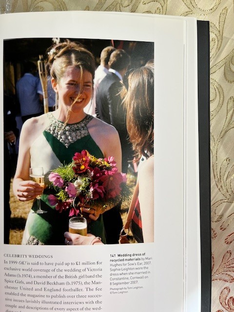 The Wedding Dress: 300 Years of Bridal Fashions, V&A Museum, Brand new paperback