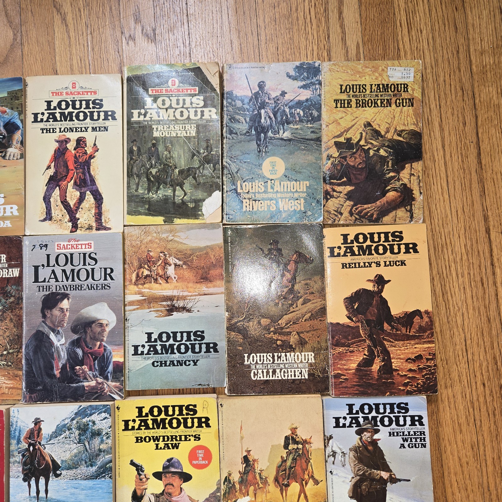 Lot Of 21 Louis L’Amour Western Paperbacks