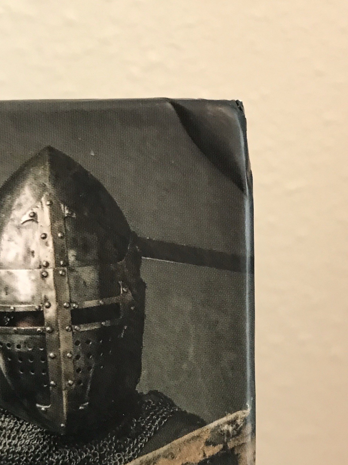 Knights • Heraldry Chivalry Combat Book Medieval Colorful Art 11” x 8.5” READ
