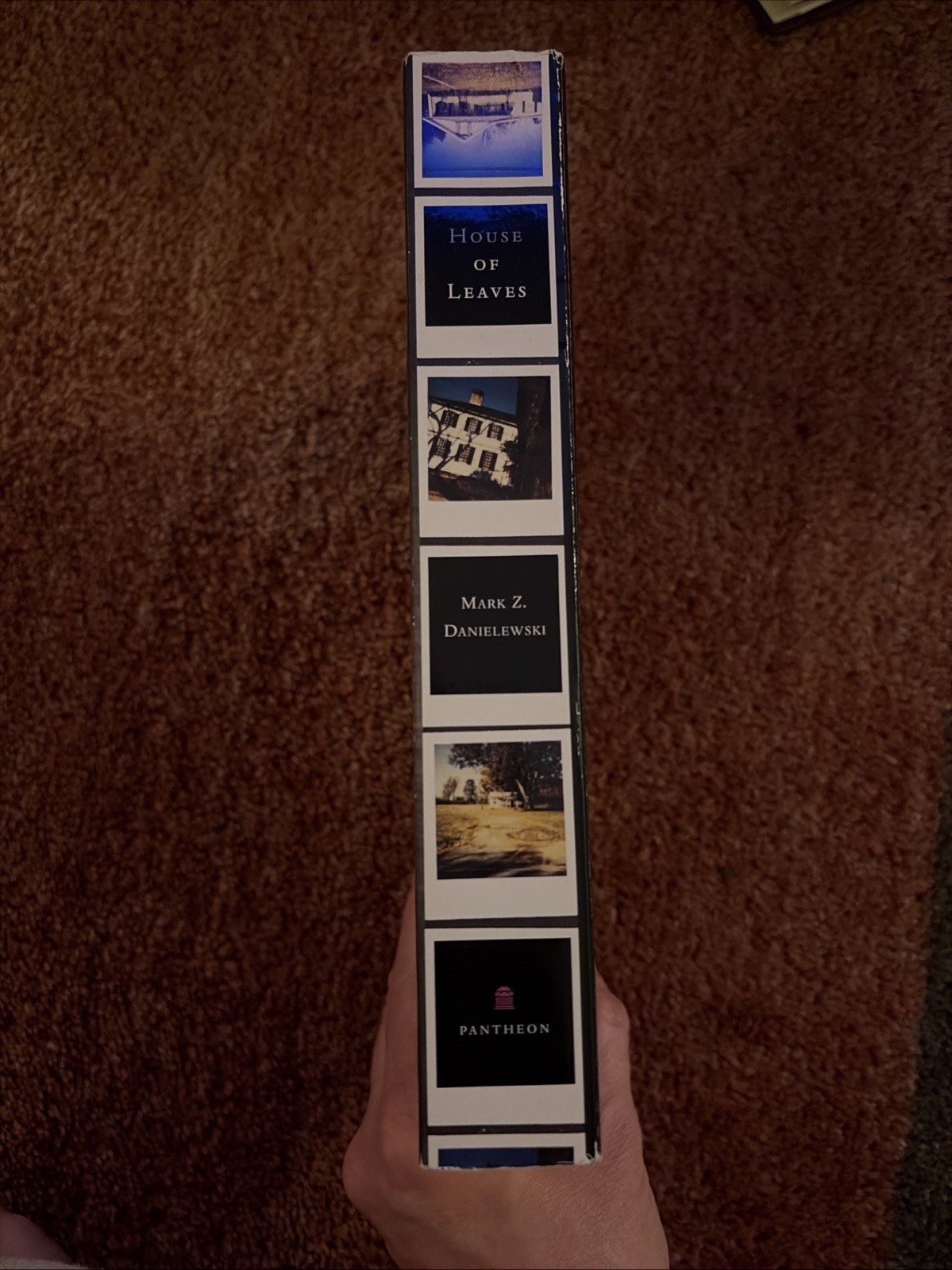 House of Leaves – paperback Mark Z. Danielewski