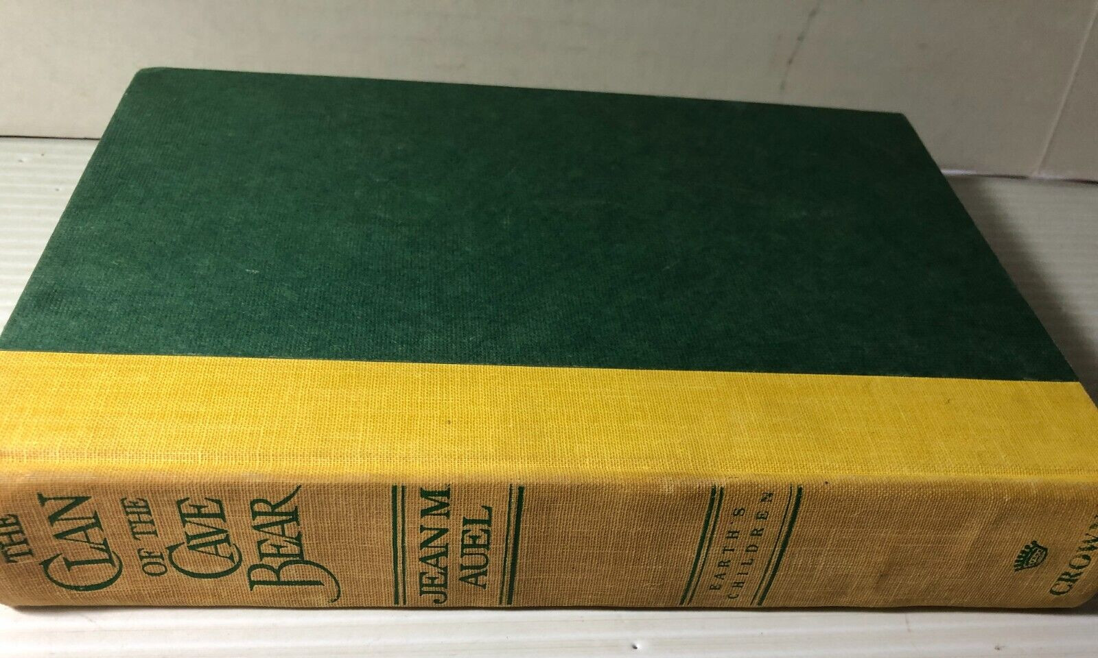 b Jean M Auel THE CLAN of the CAVE BEAR 1980 Crown 1st Edition No Dust Jacket