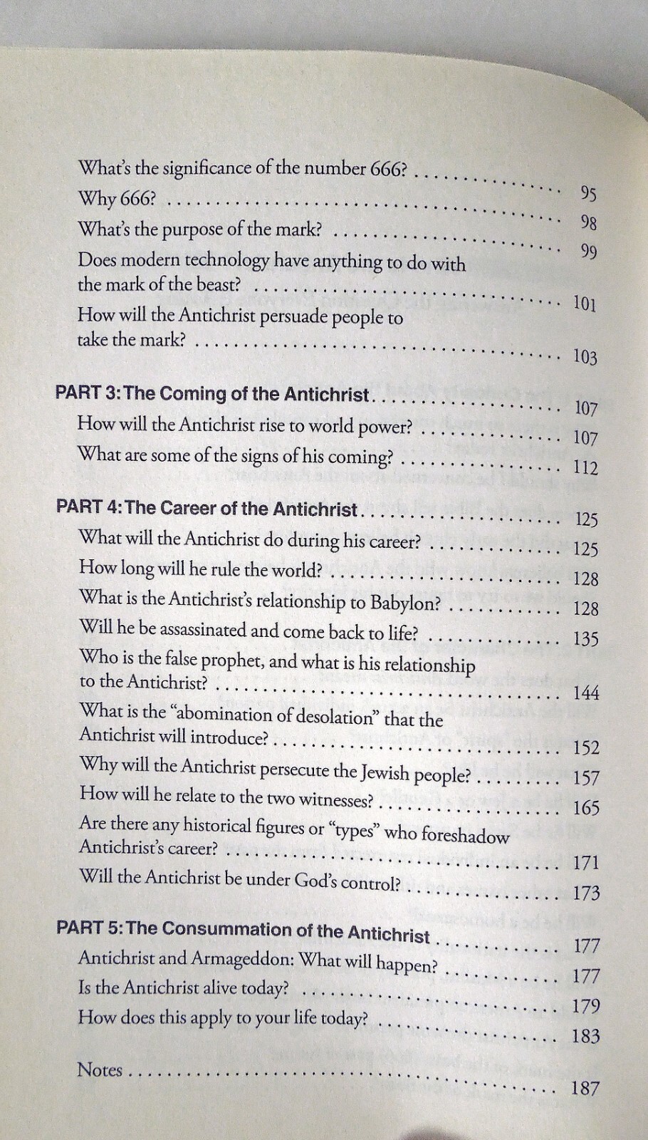 Who is the Antichrist? – Mark Hitchcock, 2011 sc, Harvest House