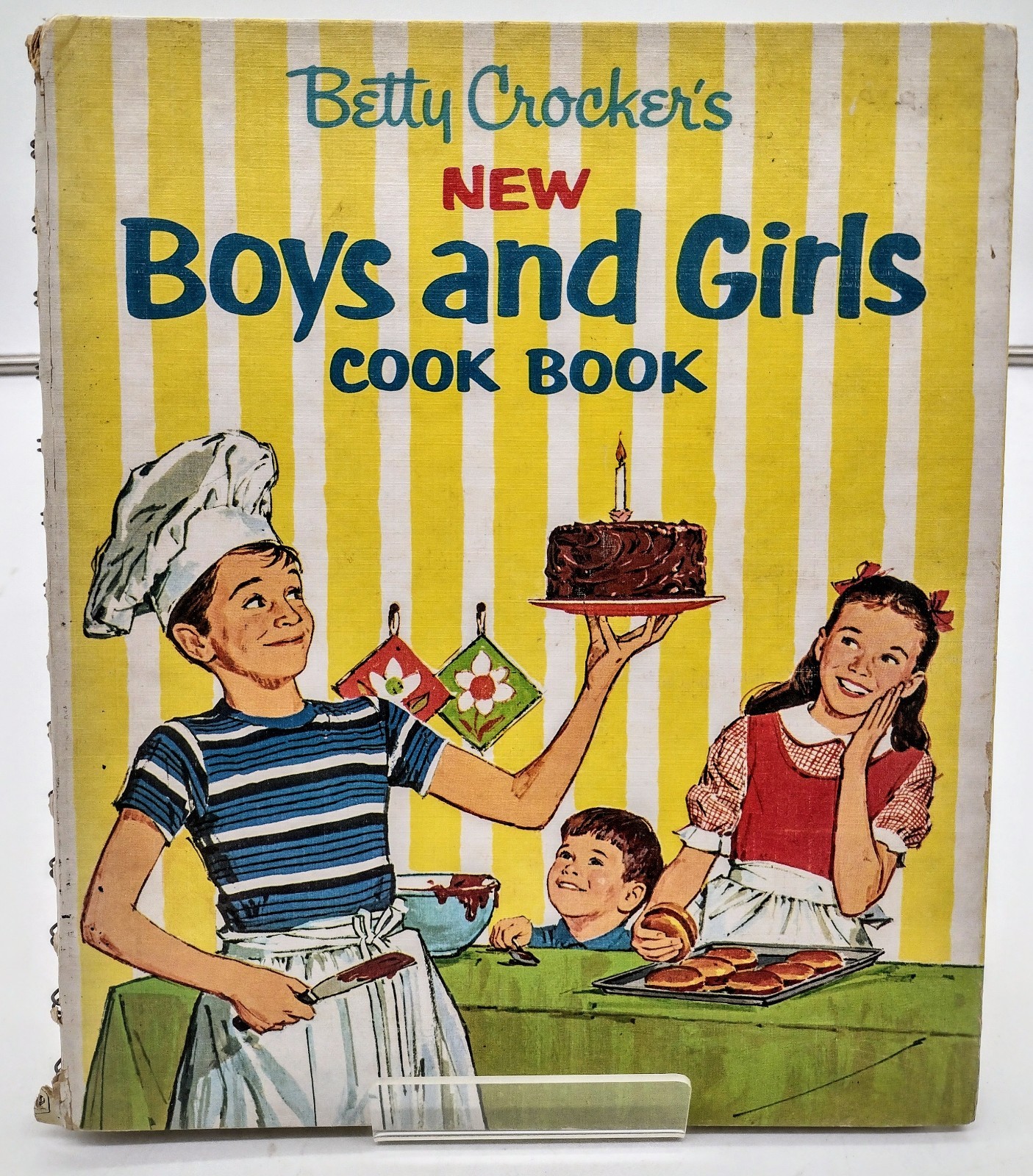 Betty Crocker’s New Boys and Girls Cook Book 1965 1st Edition 1st Printing