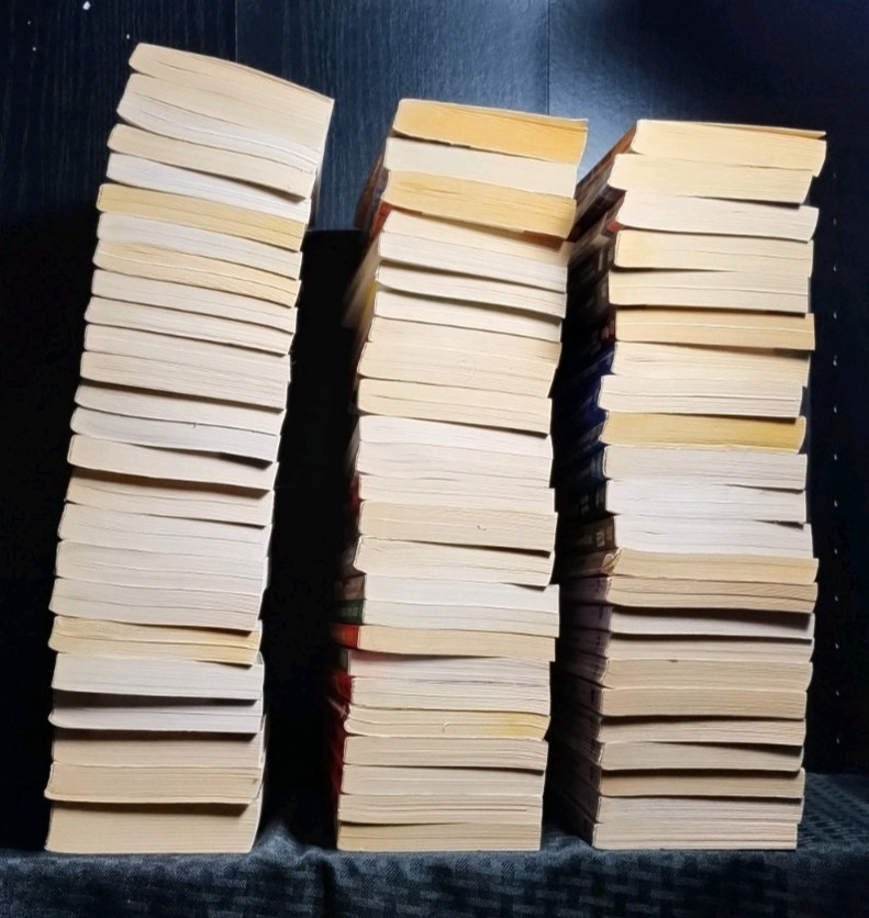 ROMANCE PAPERBACKS – BUILD YOUR OWN LOT Silhouette