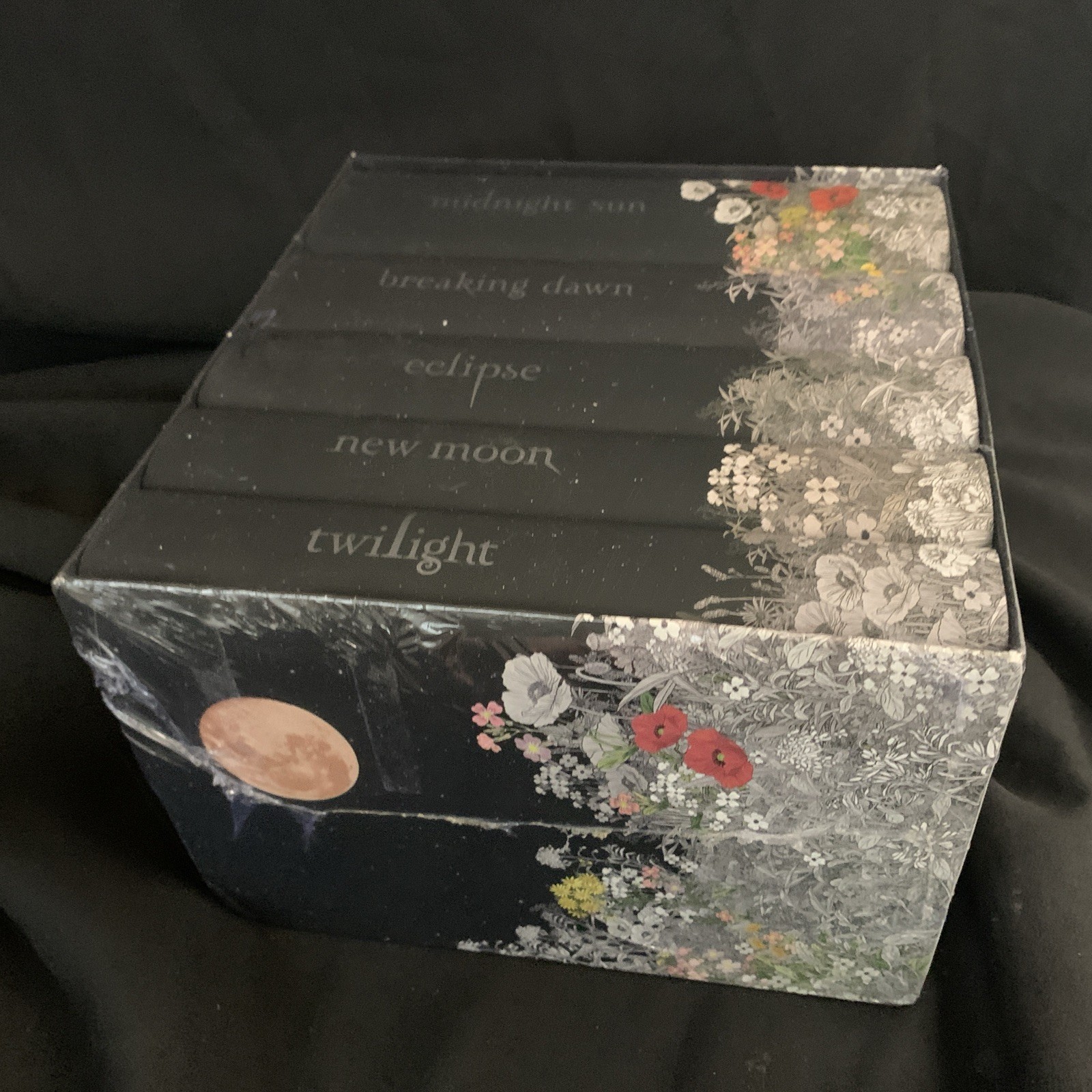 NEW SEALED! FRESH! CLEAN! Twilight Saga Deluxe Hardcover Box Set Stephenie Meyer
