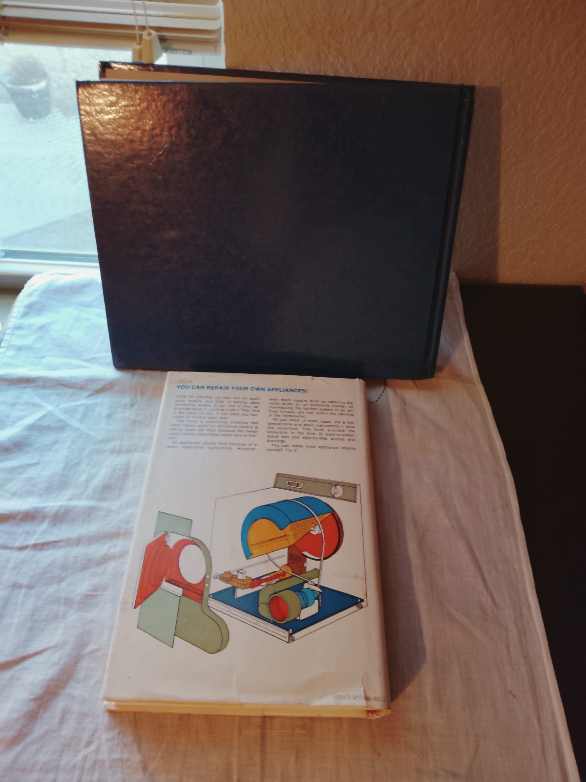 2 Vtg Home Repair Books Pop Mechanics appliance and R. Digest fix it yourself