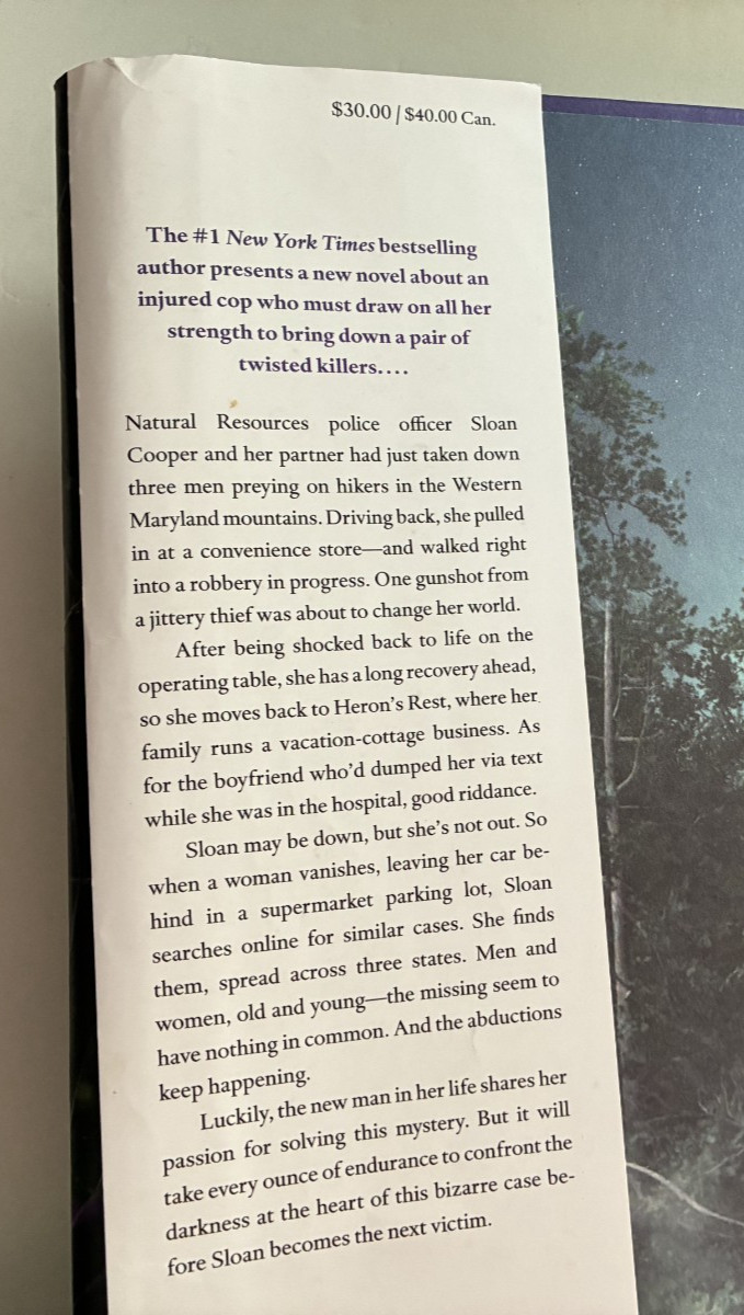 Hidden Nature – Hardcover, by Roberts Nora – Very Good