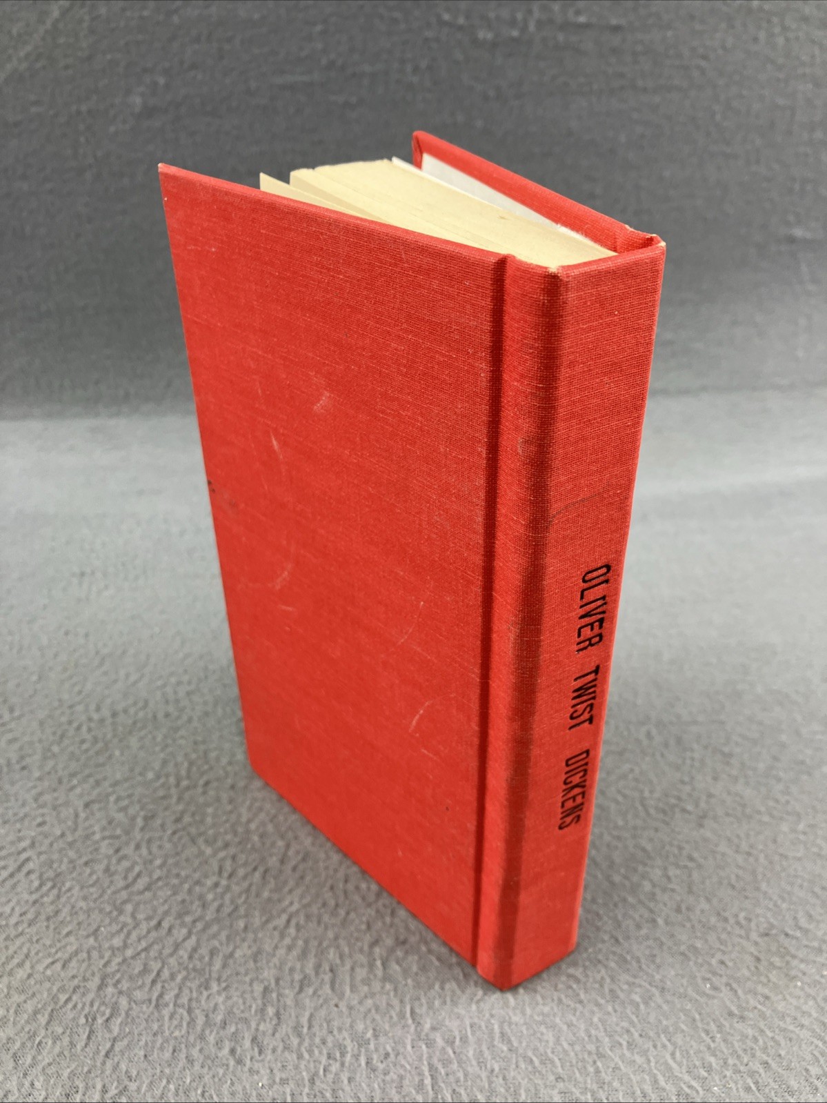 Oliver Twist (Signet Classics) – Hardcover Classical Education
