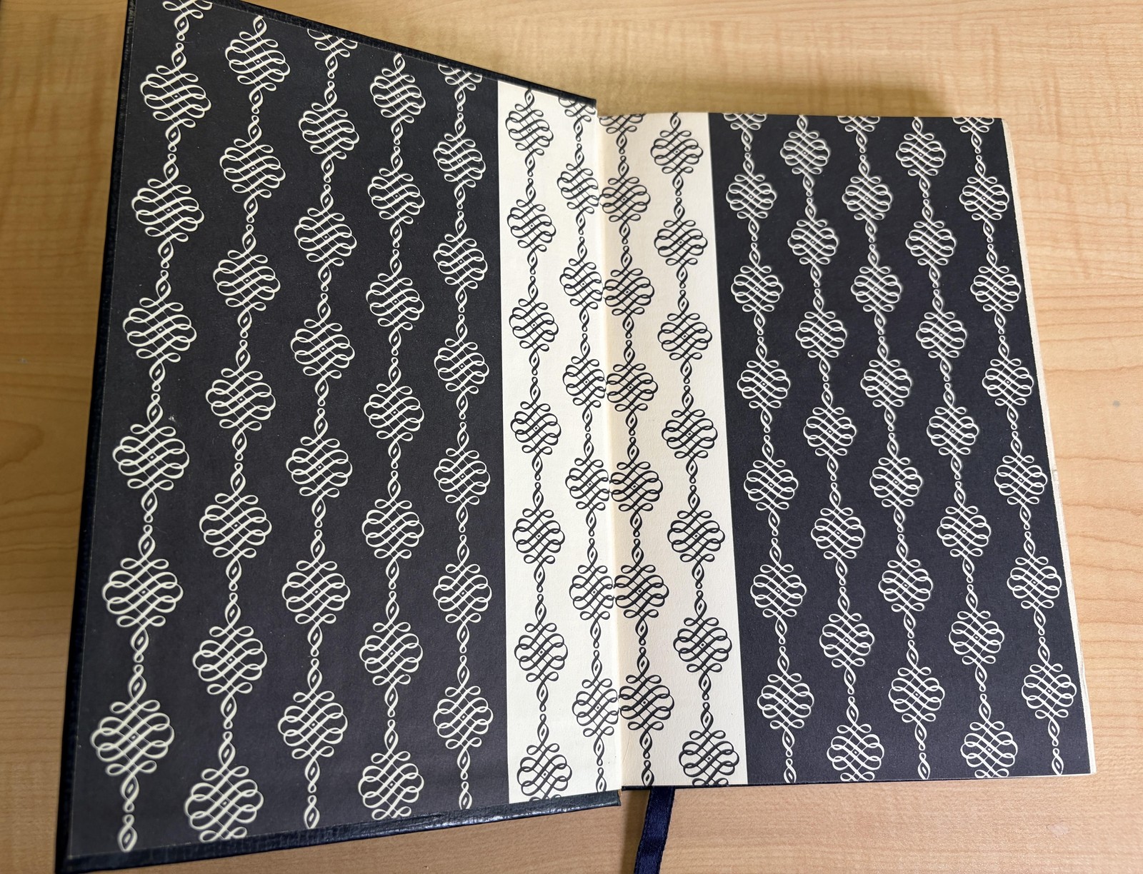 Vintage The Good Earth Pearl S. Buck HC Faux Leather Black Gilt 1949 ICL USA