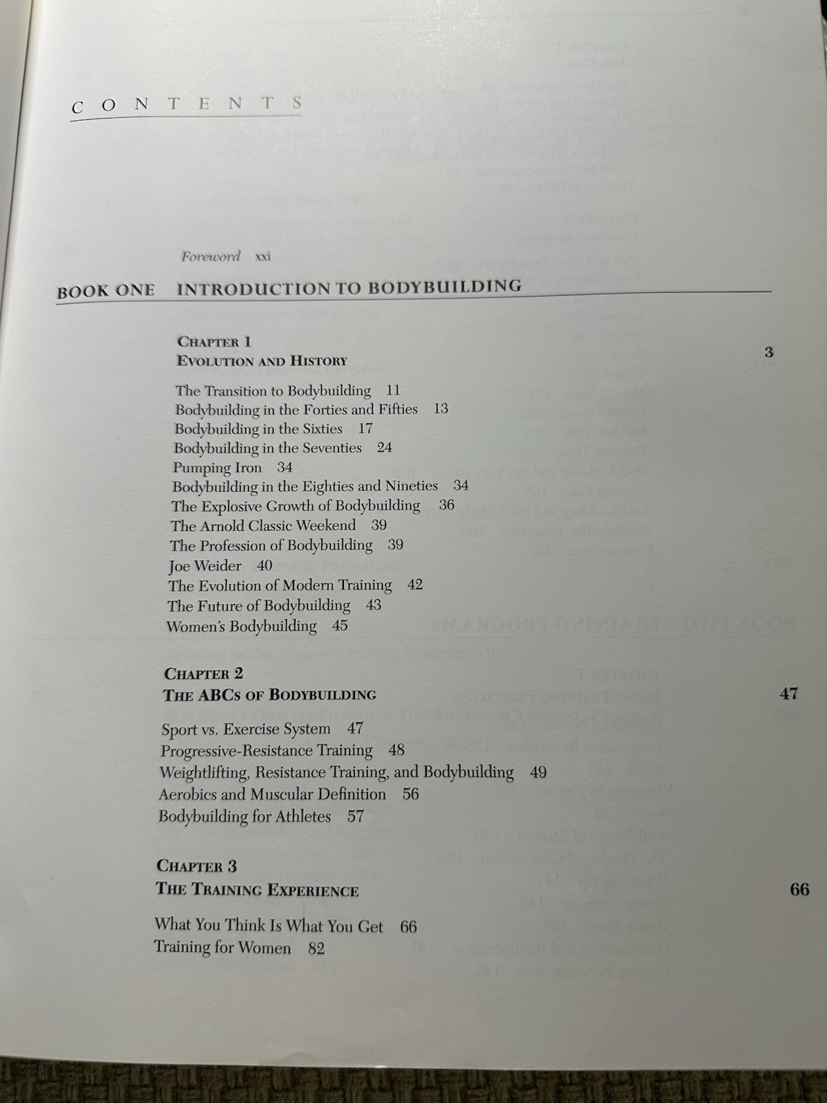 The New Encyclopedia of Modern Bodybuilding by Arnold Schwarzenegger Paperback