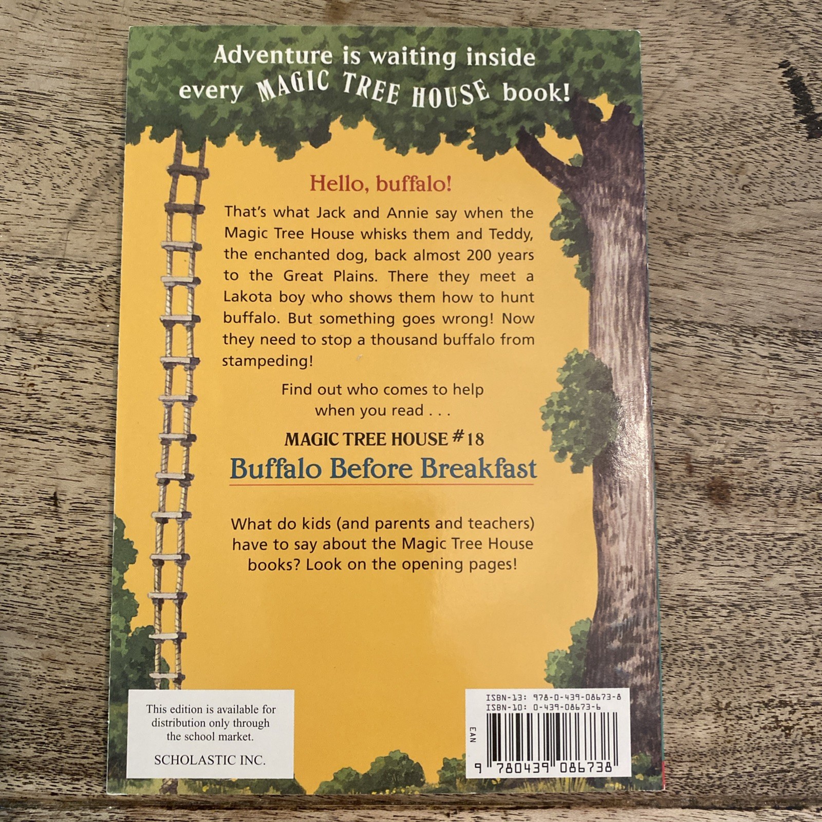 LOT OF 8 MAGIC TREE HOUSE BOOKS MARY POPE OSBORNE PAPERBACKS 18-25
