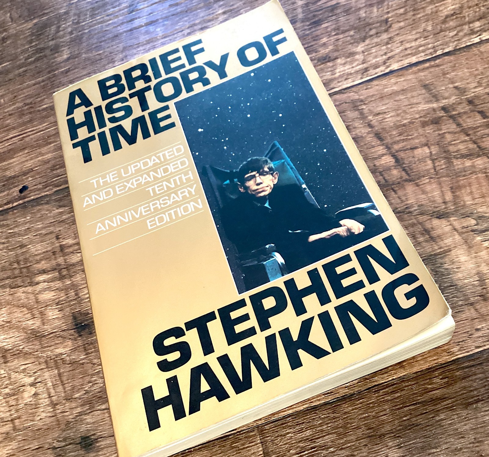 A Brief History of Time Trade Paperback, Stephen Hawking 1998 Edition Bantam