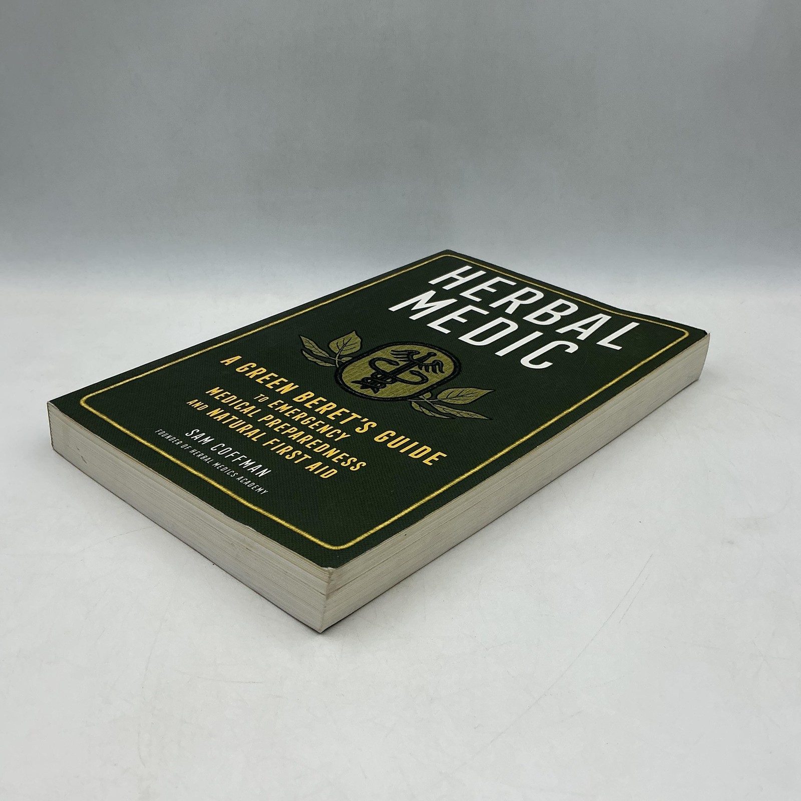 Herbal Medic A Green Beret’s Guide Sam Coffman PB Illustrated 2021 Storey Green