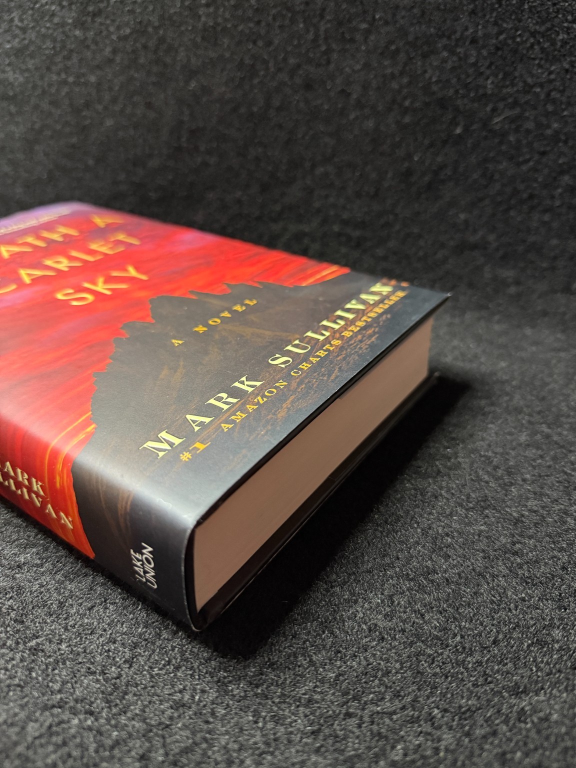 Beneath a Scarlet Sky Mark Sullivan 2017 WWII Historical Fiction Hardcover DJ