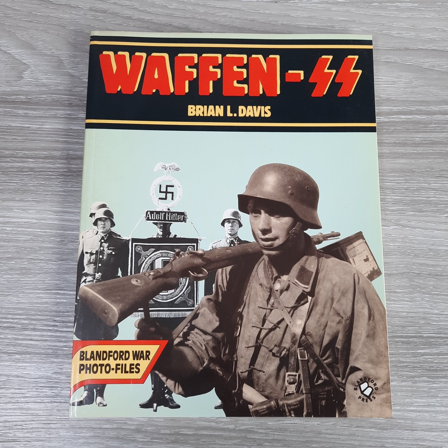 Waffen SS Brian L. Davis 1985 Blandford War Photo-Files Paperback