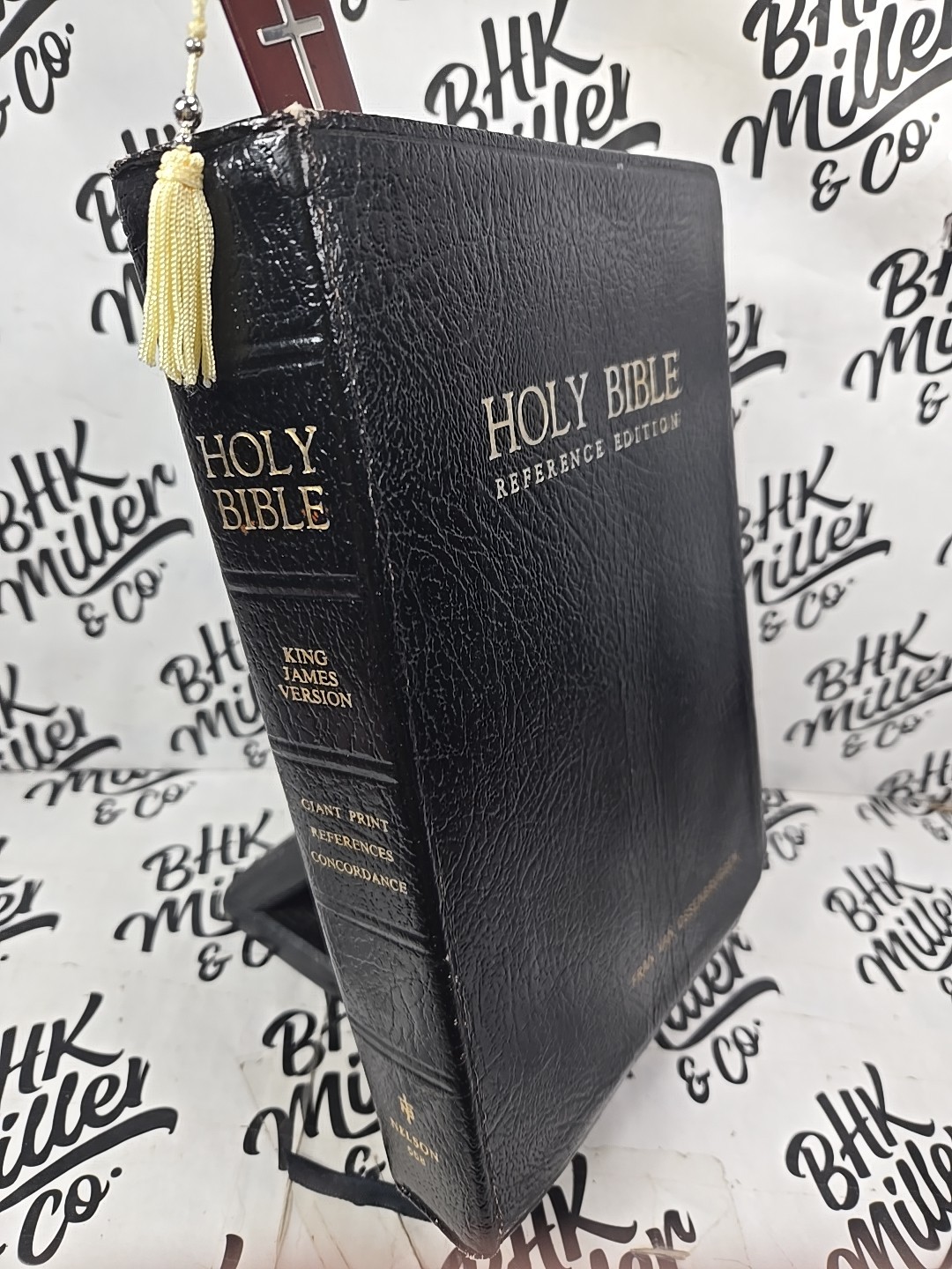 Holy Bible Reference Edition 1976 KJV Giant Print Thomas Nelson W/Bookmark