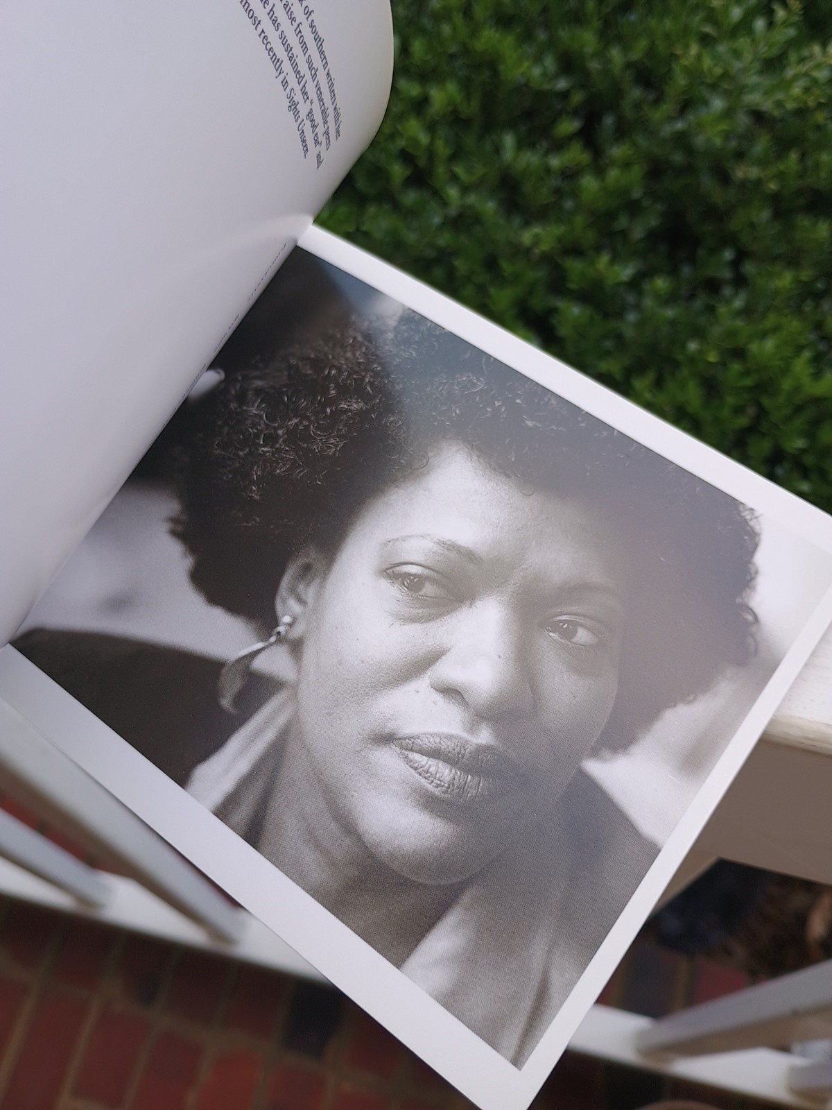 WOMEN WRITERS: A Book of Postcards. (30 x. Photographs b Jill Krementz). NEW