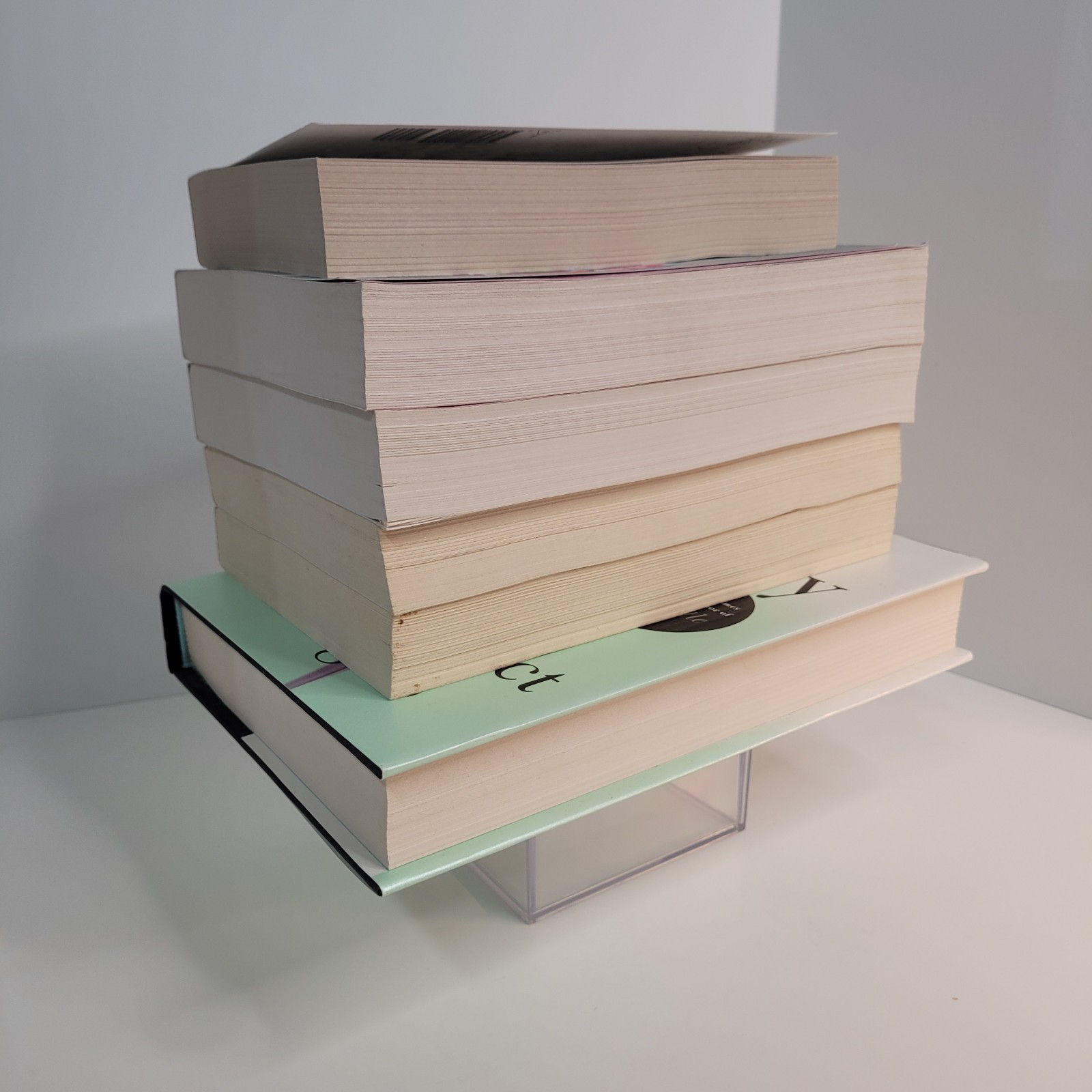 Liane Moriarty Book Lot Of 6 Hardcover Papaerback Nine Perfect Strangers