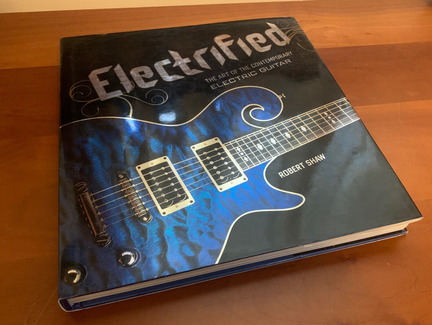 Electrified Art of Contemporary Electric Guitar – Robert Shaw – Hardcover