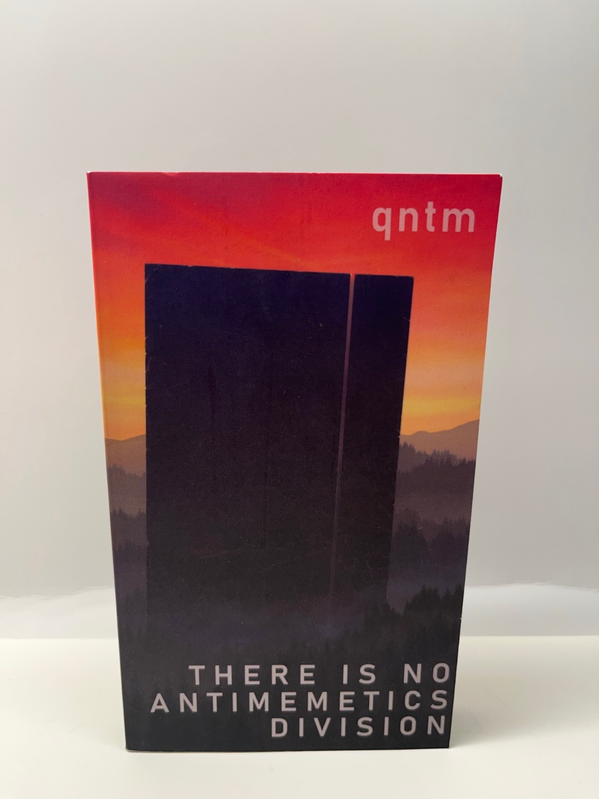 THERE IS NO ANTIMEMETICS DIVISION QNTM 1ST EDITION 1ST PRINT PAPERBACK BOOK OOP
