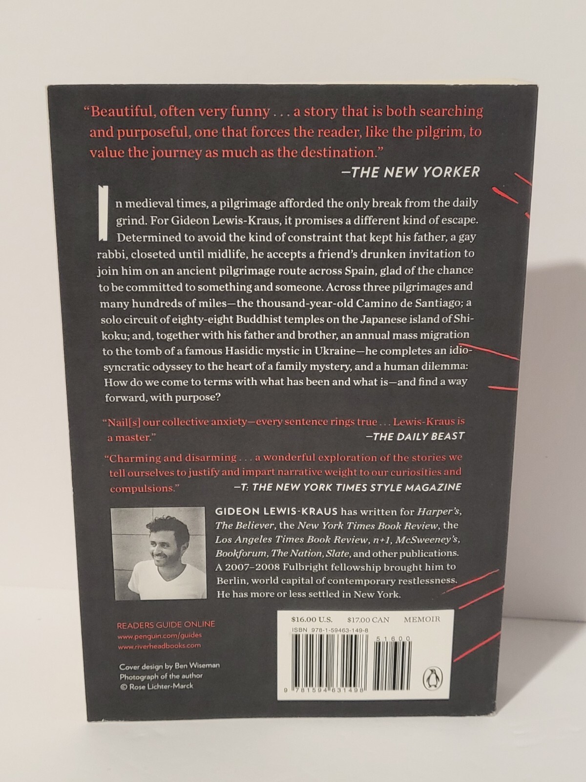 A Sense of Direction: Pilgrimage for the Restless and the Hopeful . (paperback )