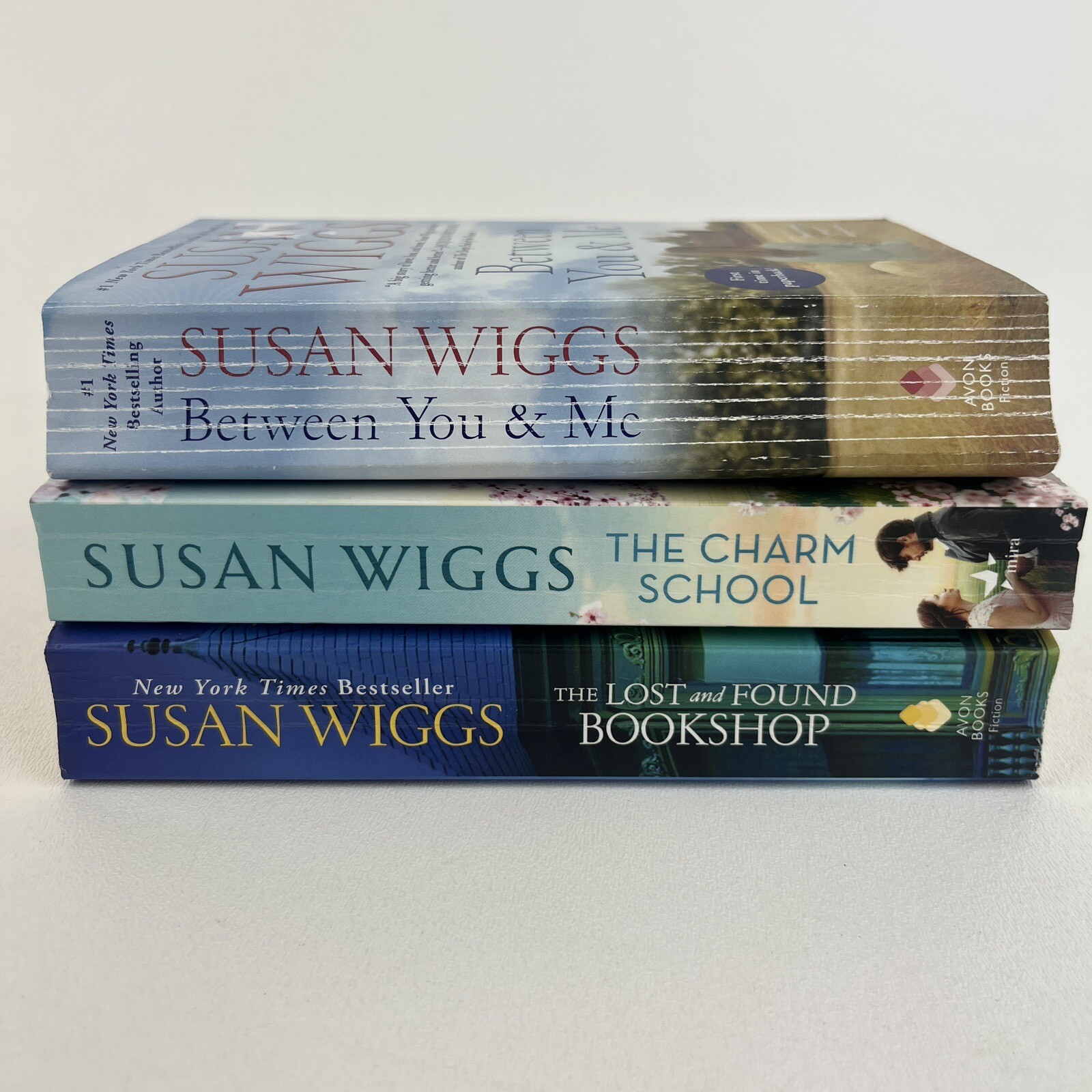 Lot of 3 Susan Wiggs Novels Paperback Variety Romance Books Mixed Lot