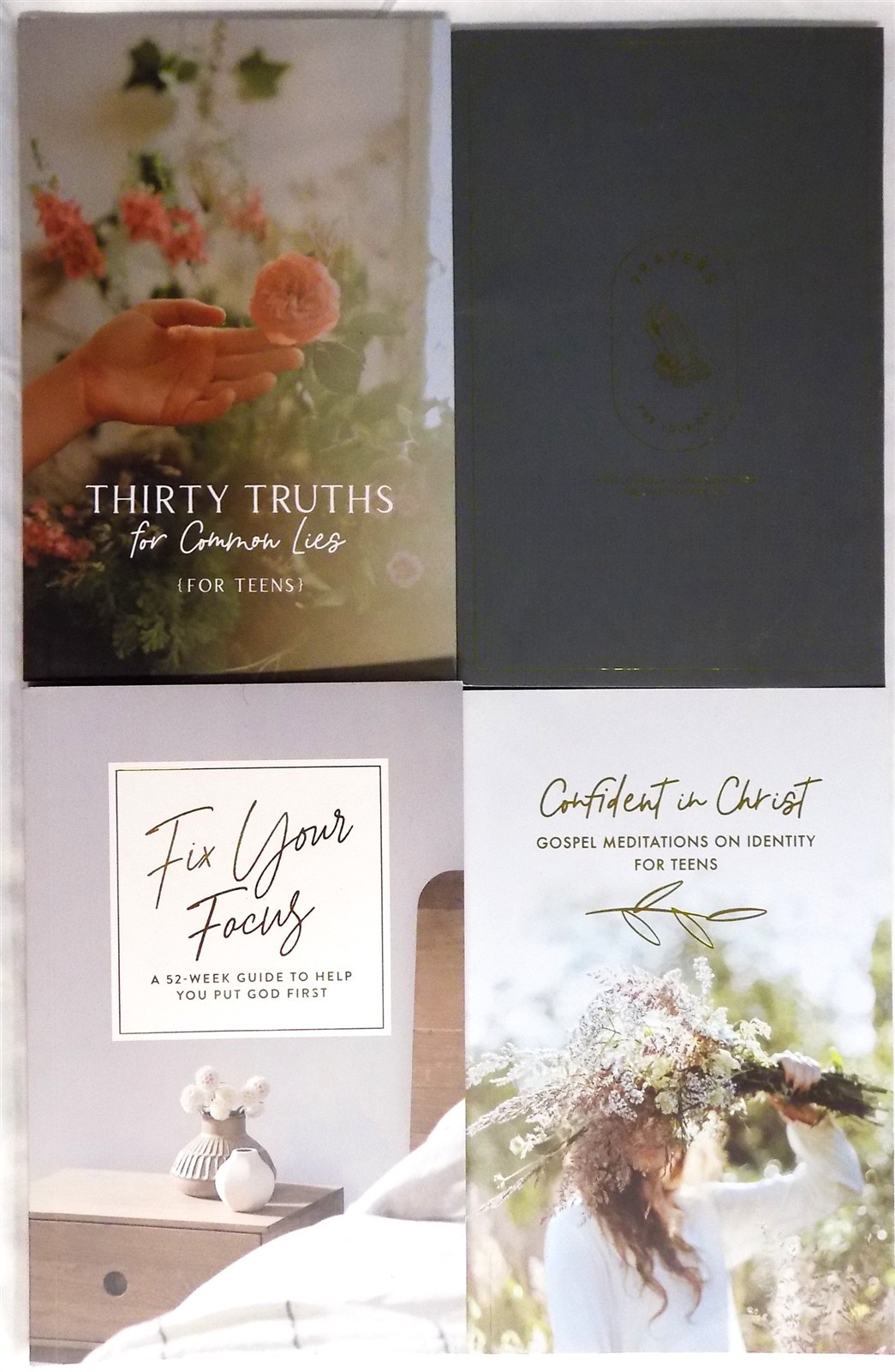 Lot of 4: The Daily Grace Co. FIX YOUR FOCUS, PRAYERS FOR YOUR DAY, THIRTY TR+++