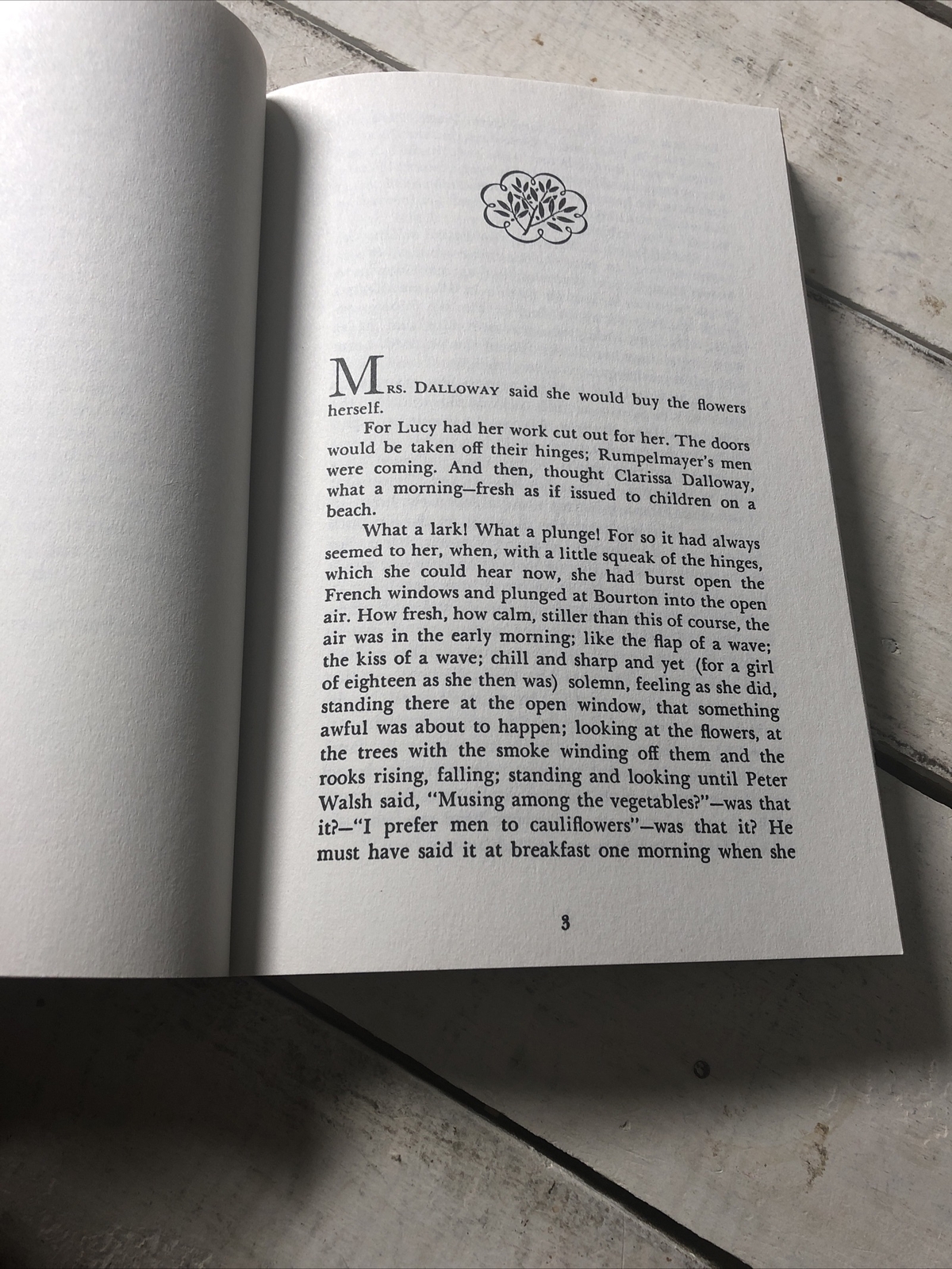 Mrs. Dalloway by Virginia Woolf (1990, Trade Paperback).