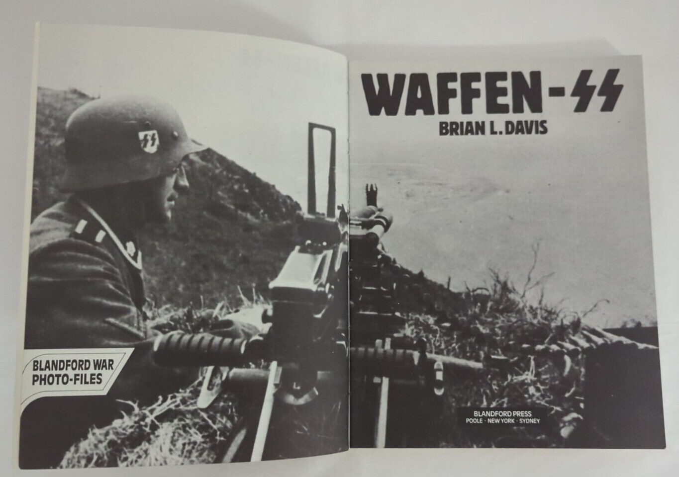 WAFFEN-SS by Brian L. Davis Blandford War Photo Files (1987, PB)