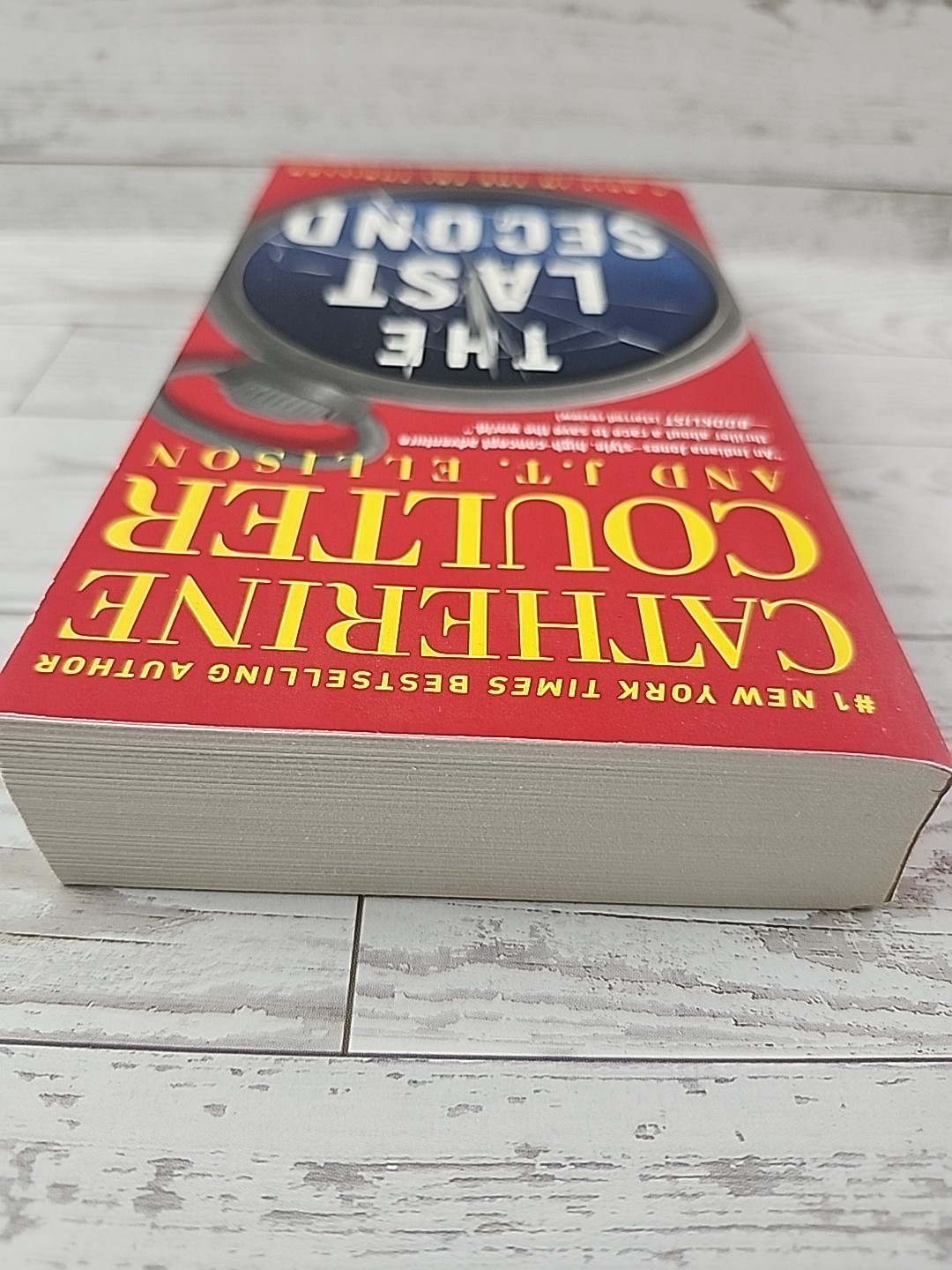 The Last Second (6) (A Brit in the FBI) – Mass Market Paperback – VERY GOOD