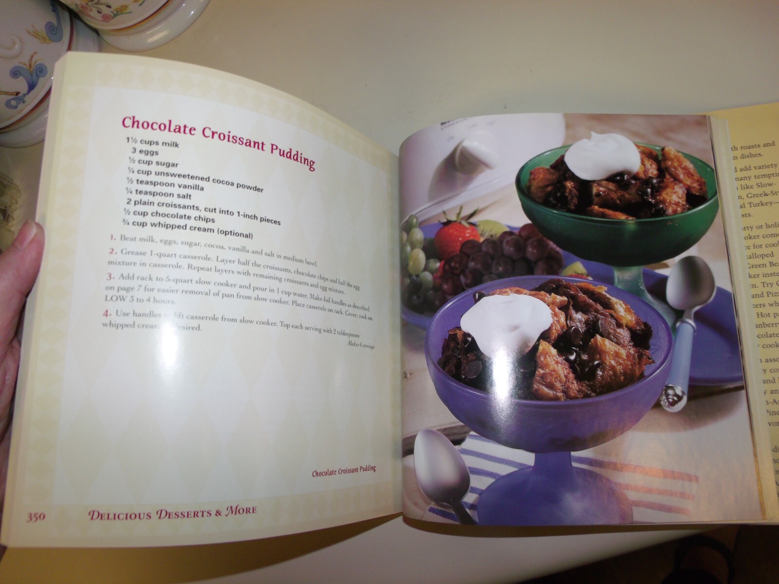 2005 Edition Favorite Brand Name Slow Cooker Recipes 383 Pages Hardback W/DC