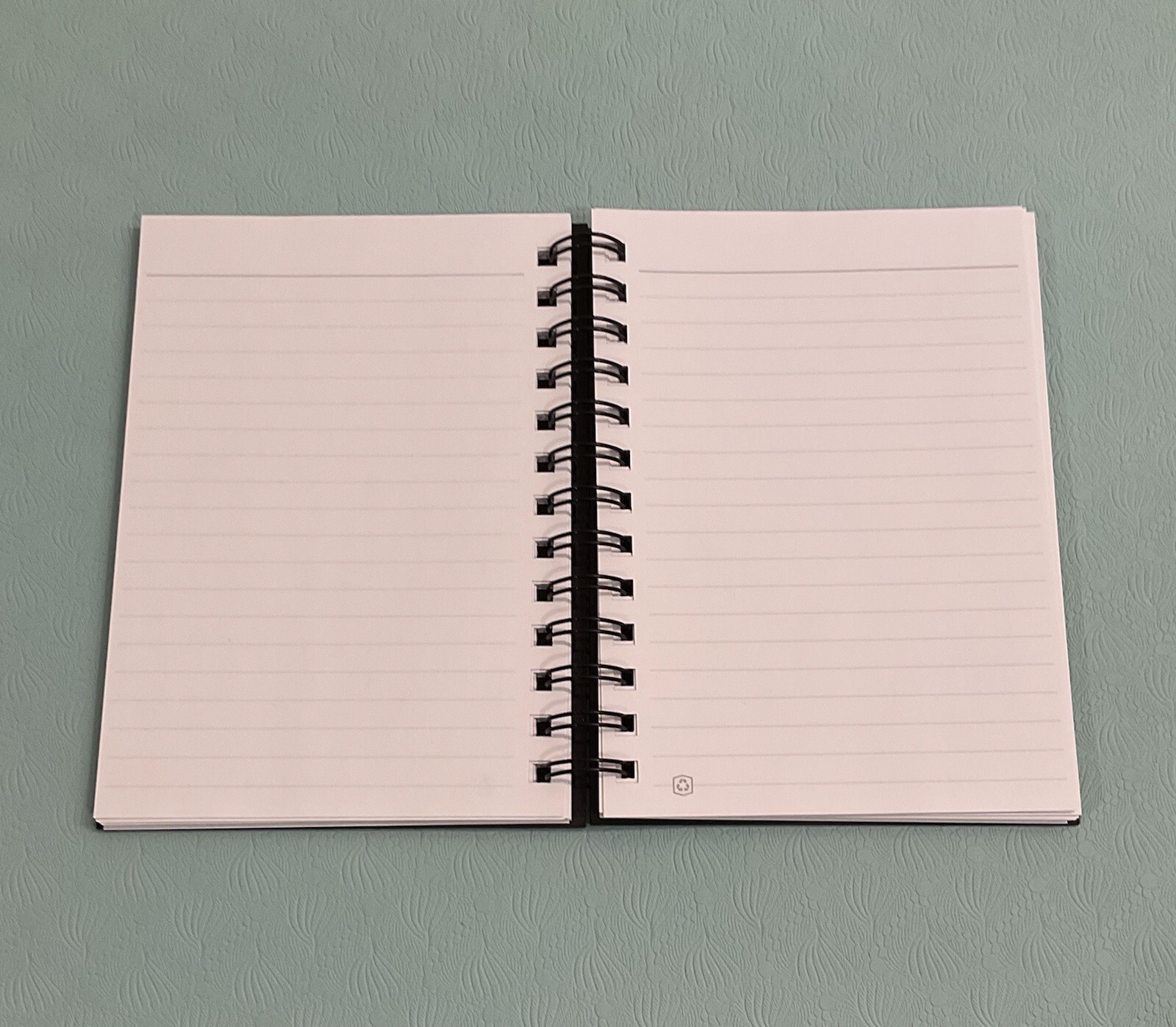 Gratitude journal Black With Green Embellishment 7.2in By 5.25in NEW