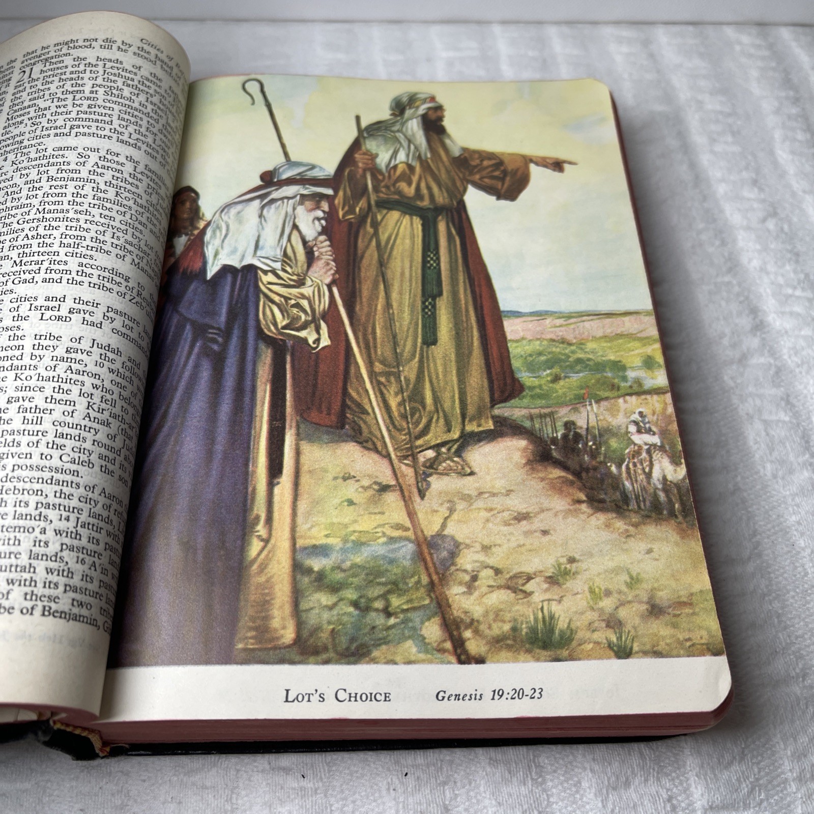 VTG 1953 Holy Bible RSV Nelson & Sons Genuine Leather Black Text + Illustrations