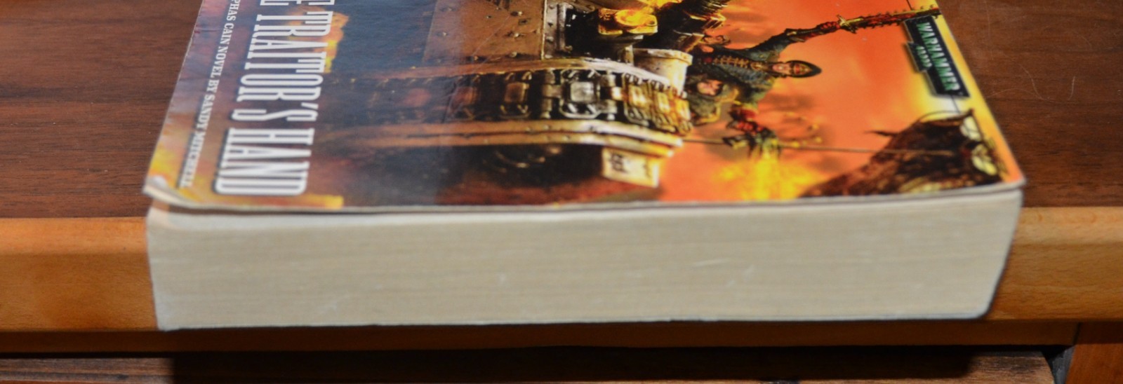 The Traitor’s Hand Warhammer 40K paperback book by Mitchell 2005 Ciaphas Cain M