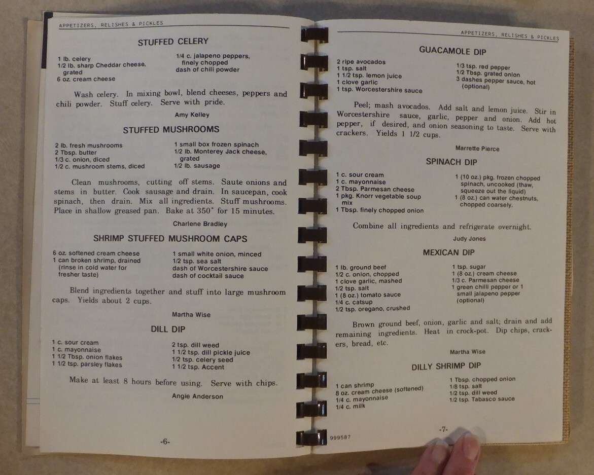 FUNDCRAFT’S SAMPLER COOKBOOK 56 PAGES OF RECIPES SAMPLE COVERS DIVIDERS FILLERS