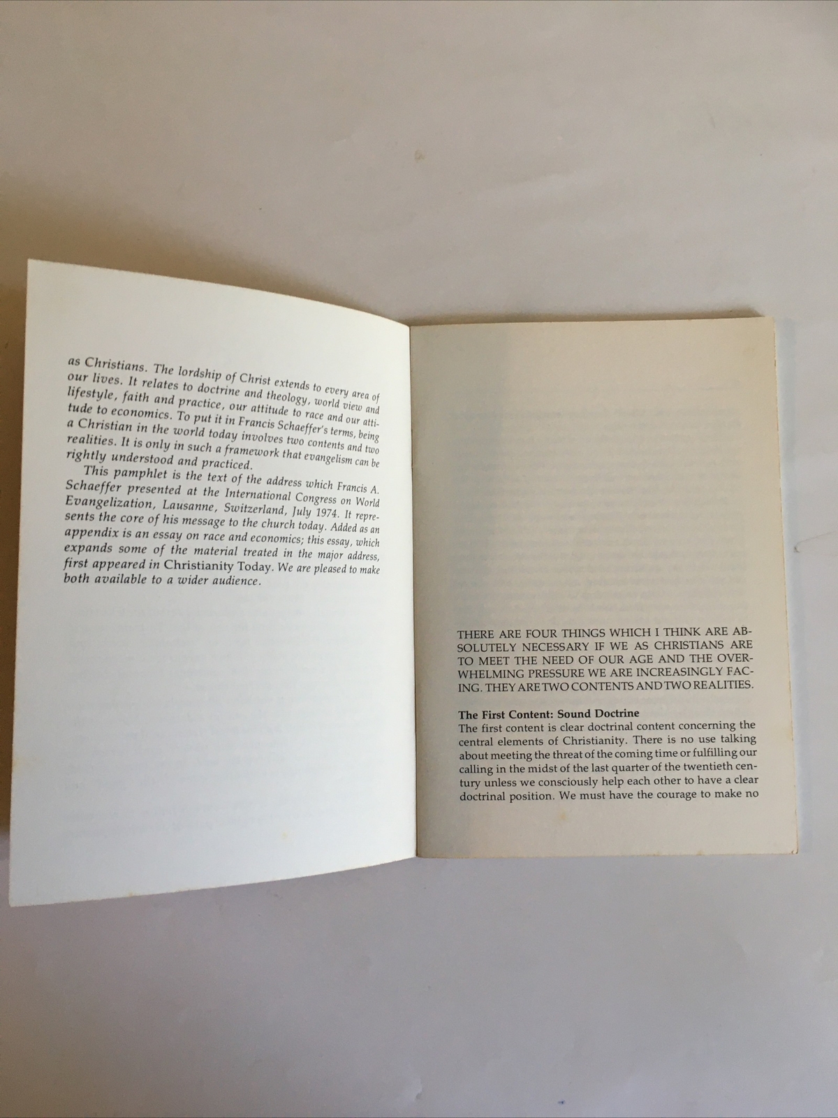 2 Contents, 2 Realities. Francis A. Schaeffer. InterVarsity Press. 1975.