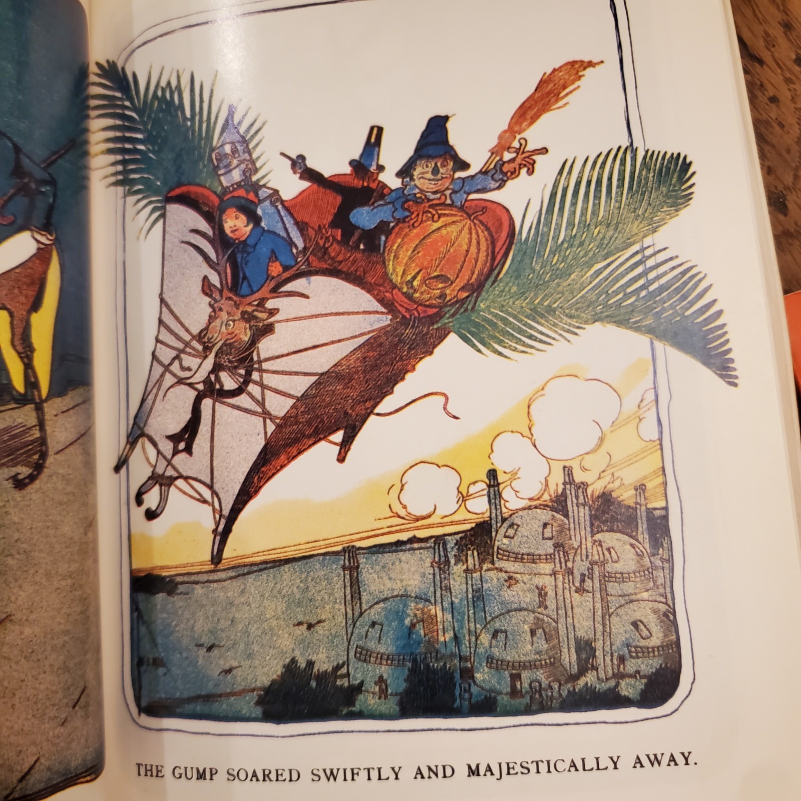 1961 Marvelous Land of Oz With 16 Color Plates! L. Frank Baum Vintage Paperback