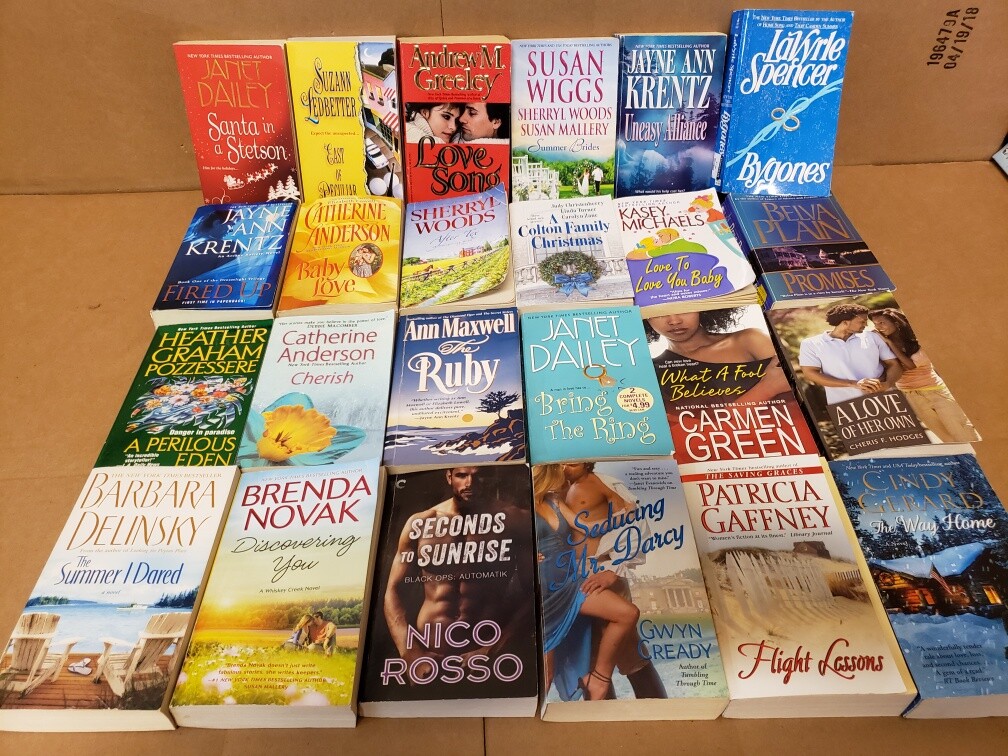 Lot of 20 Contemporary ROMANCE Paperbacks PB Popular Author Books RANDOM*MIX