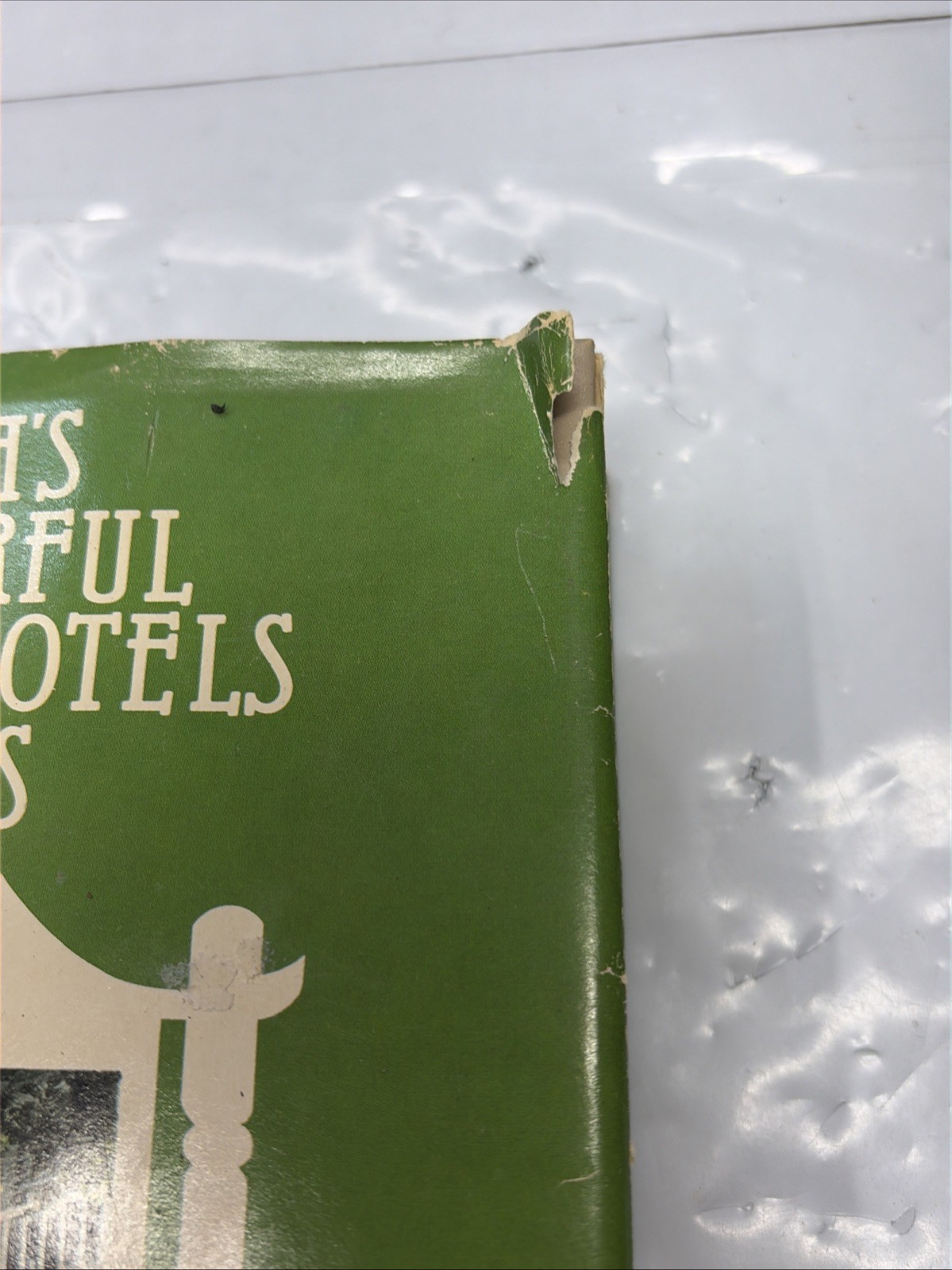 America’s Wonderful Little Hotels and Inns Hardcover Barbara Crossette 1980 DJ