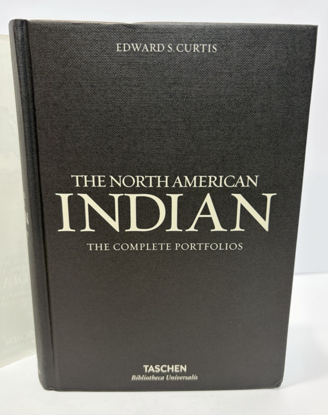 2020 „The North American Indian: The Complete Portfolios“ by Edward S. Curtis