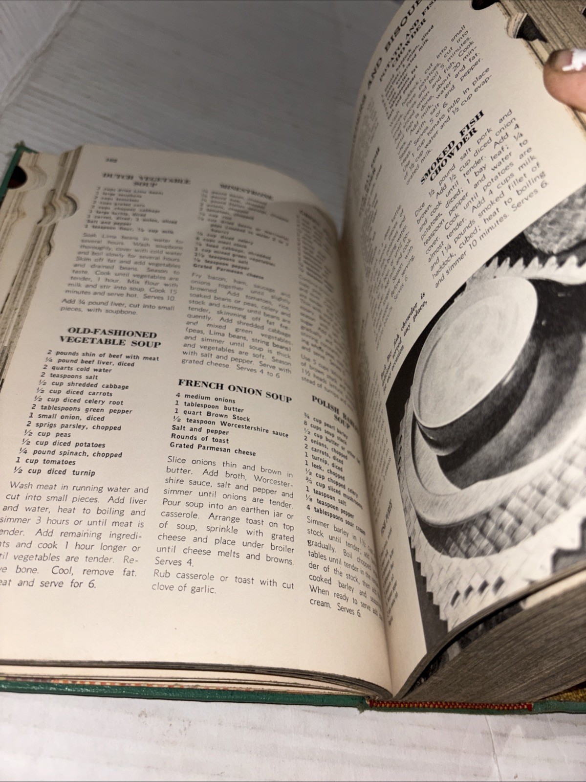 1948 CULINARY ARTS ENCYCLOPEDIC COOKBOOK-HC Ruth Berolzheimer Vtg Thumb Index