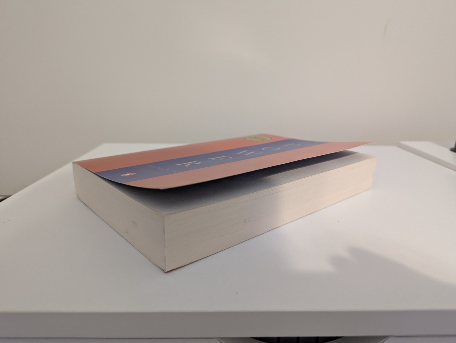Concise 48 Laws of Power – Paperback By Robert Greene – VERY GOOD