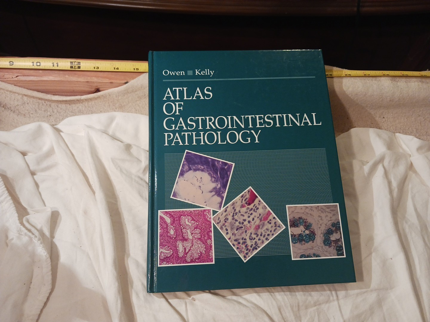 Atlas of Gastrointestinal pathology in hardcover copyright 1994 #S5