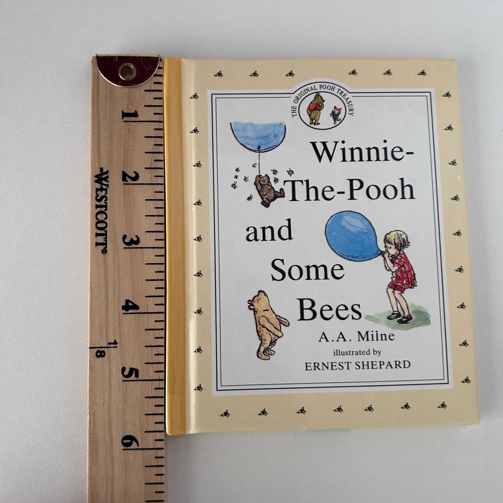 Vintage WINNIE THE POOH 6 Mini Book Hardcover Set 1990 Promo BP Gas Station