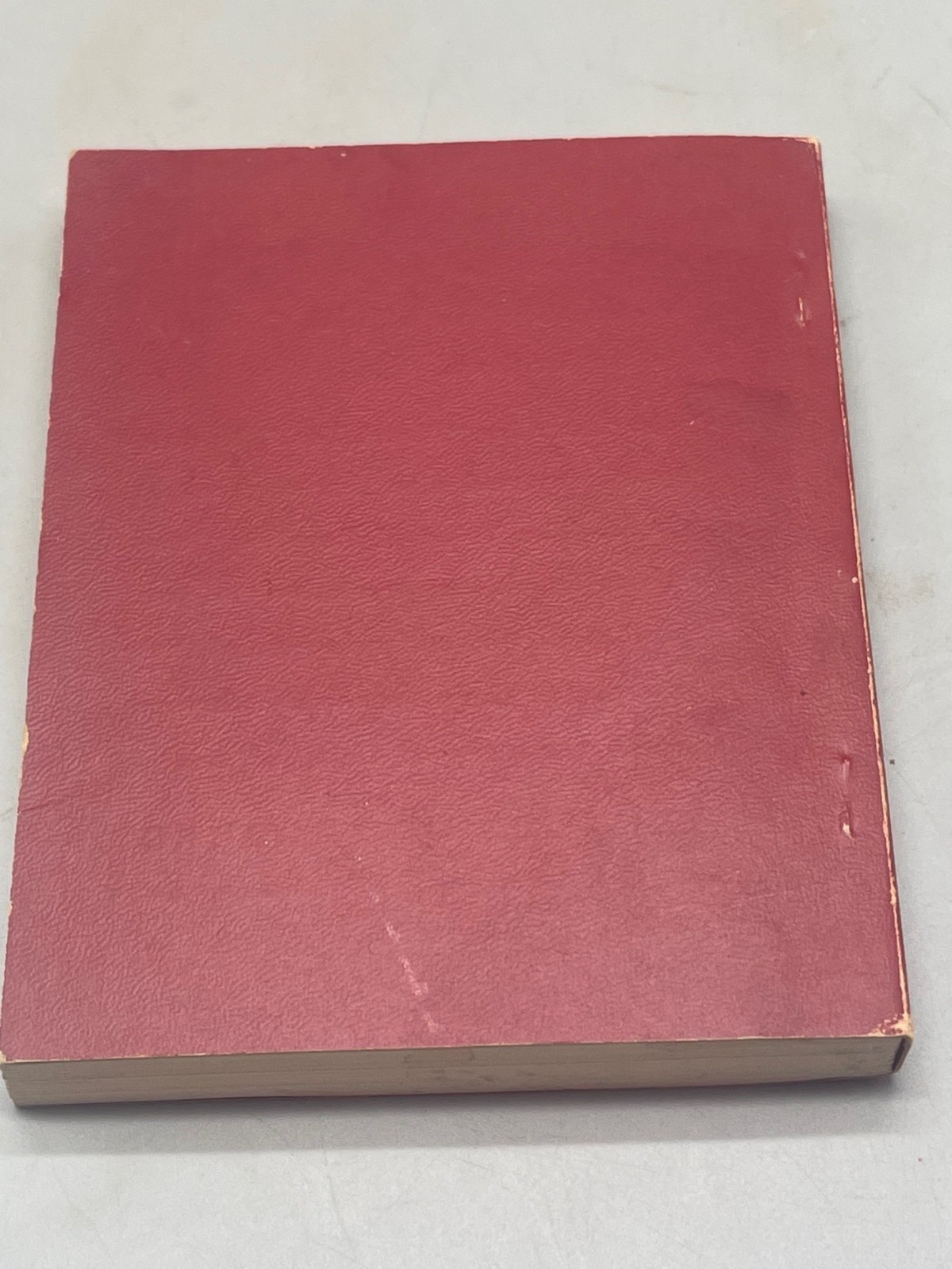the avent keepsake paperback book 168 pages English red READ