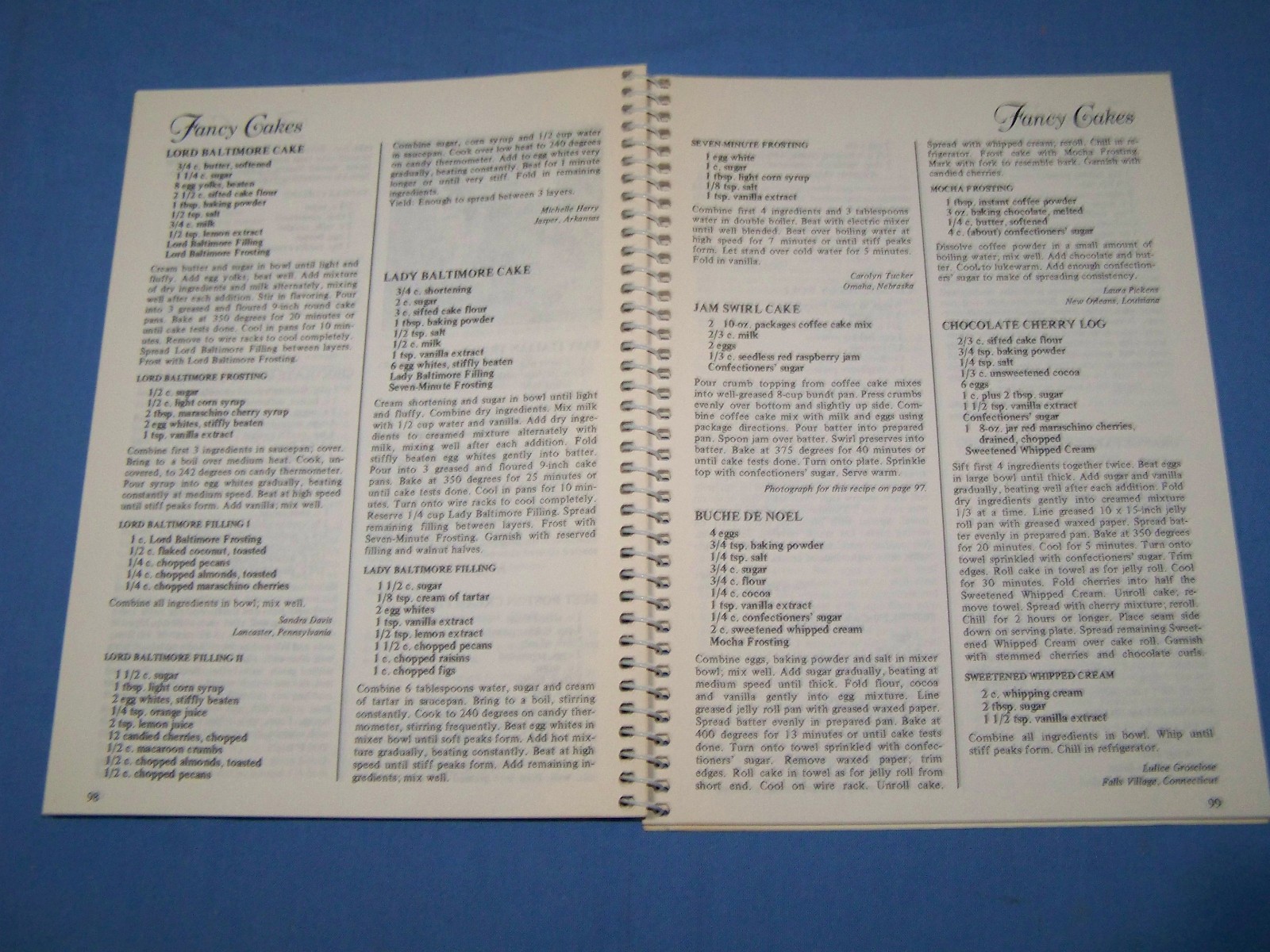 Vtg Set Of 4 CookBook Collectibles. Favorite Recipes Press 1985
