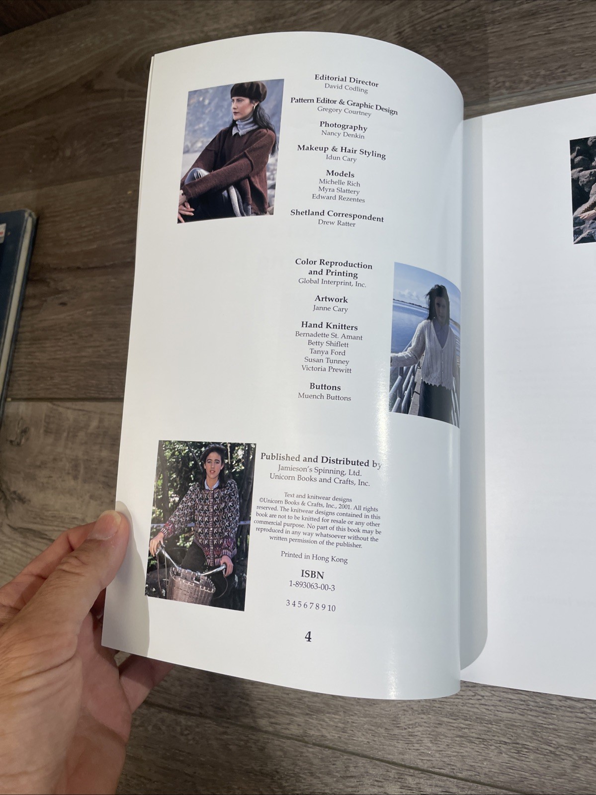 Jamieson’s Shetland Knitting Book – 16 Hand Knitting Designs In Shetland Wool