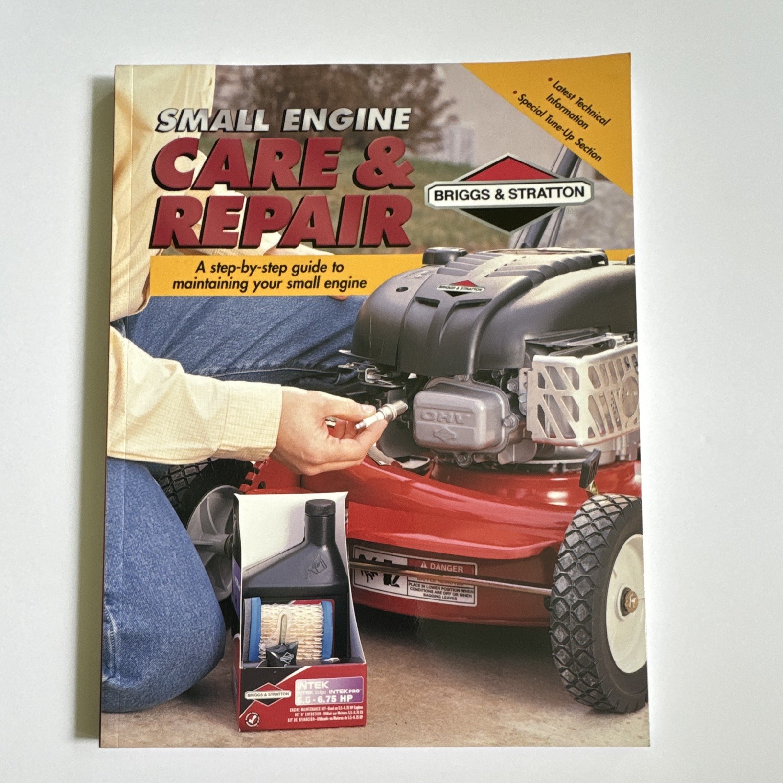 Briggs & Stratton Small Engine Care and Repair Manual Paperback Gold