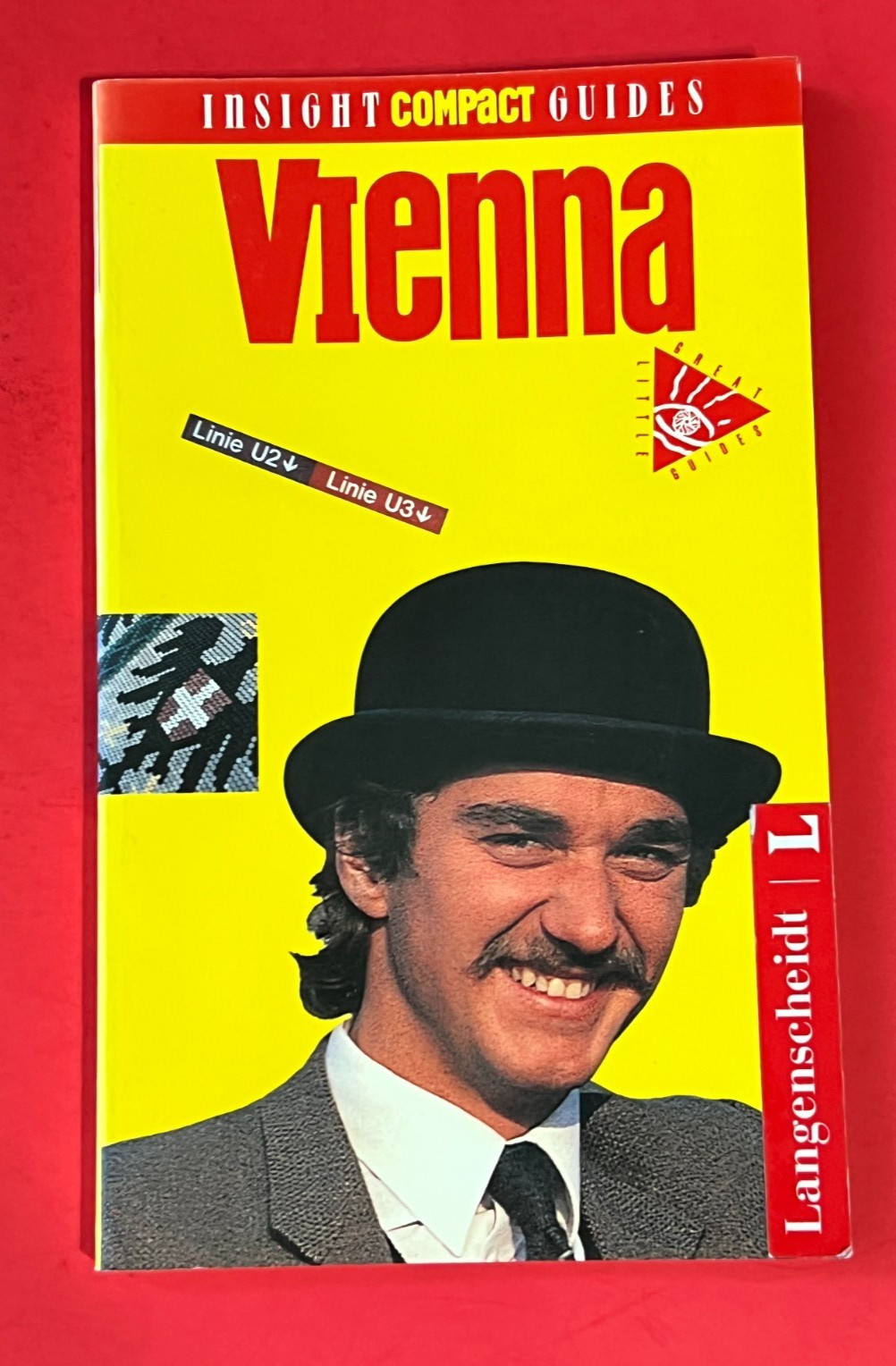 VIENNA ~ Insight Compact Guides ~ Tour Guide ~ 1995 ~ 104 pages