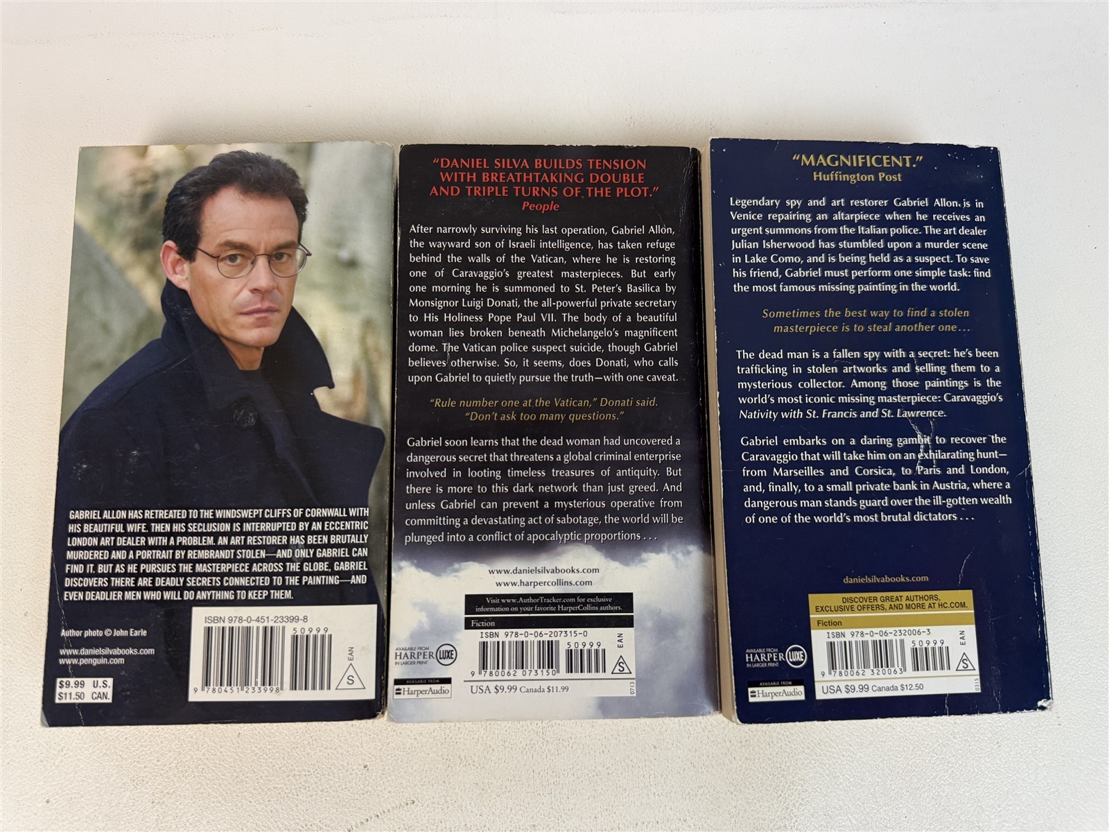 Daniel Silva Lot 23 Paperbacks including 20 Gabriel Allon series